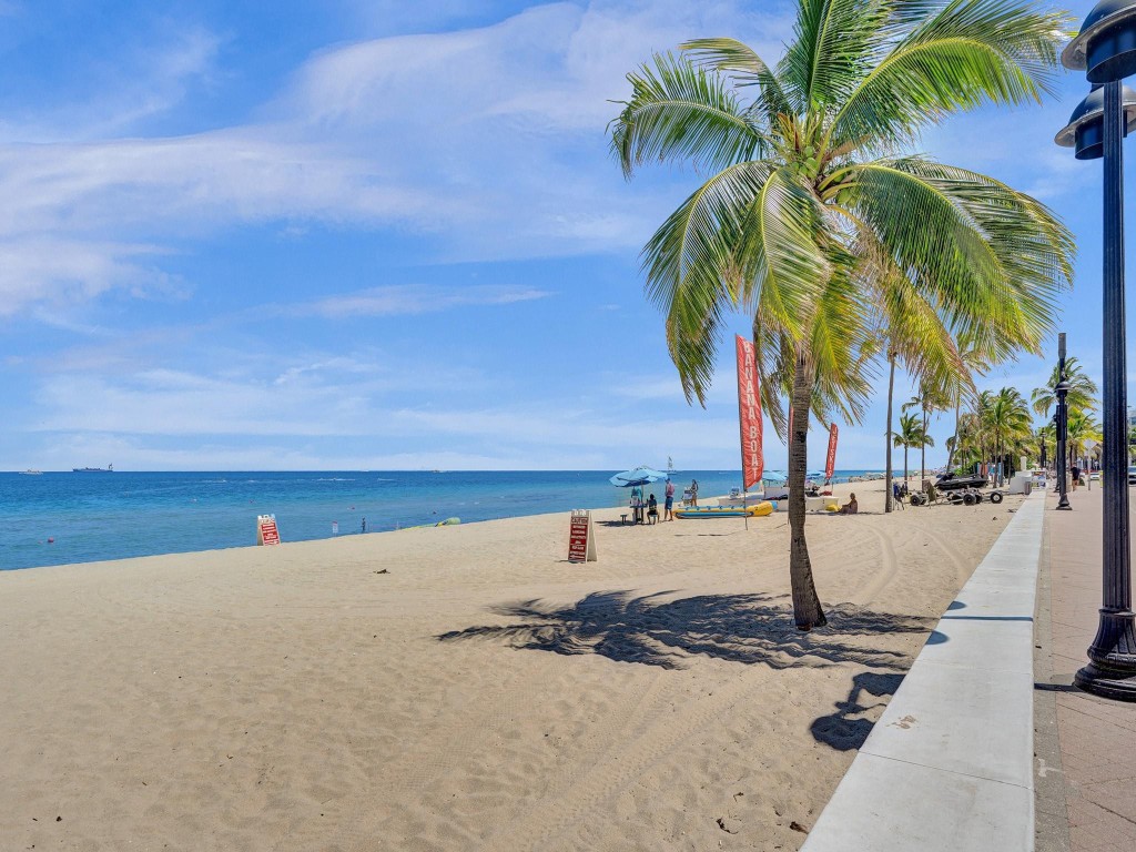 209 N Fort Lauderdale Beach Blvd 17G