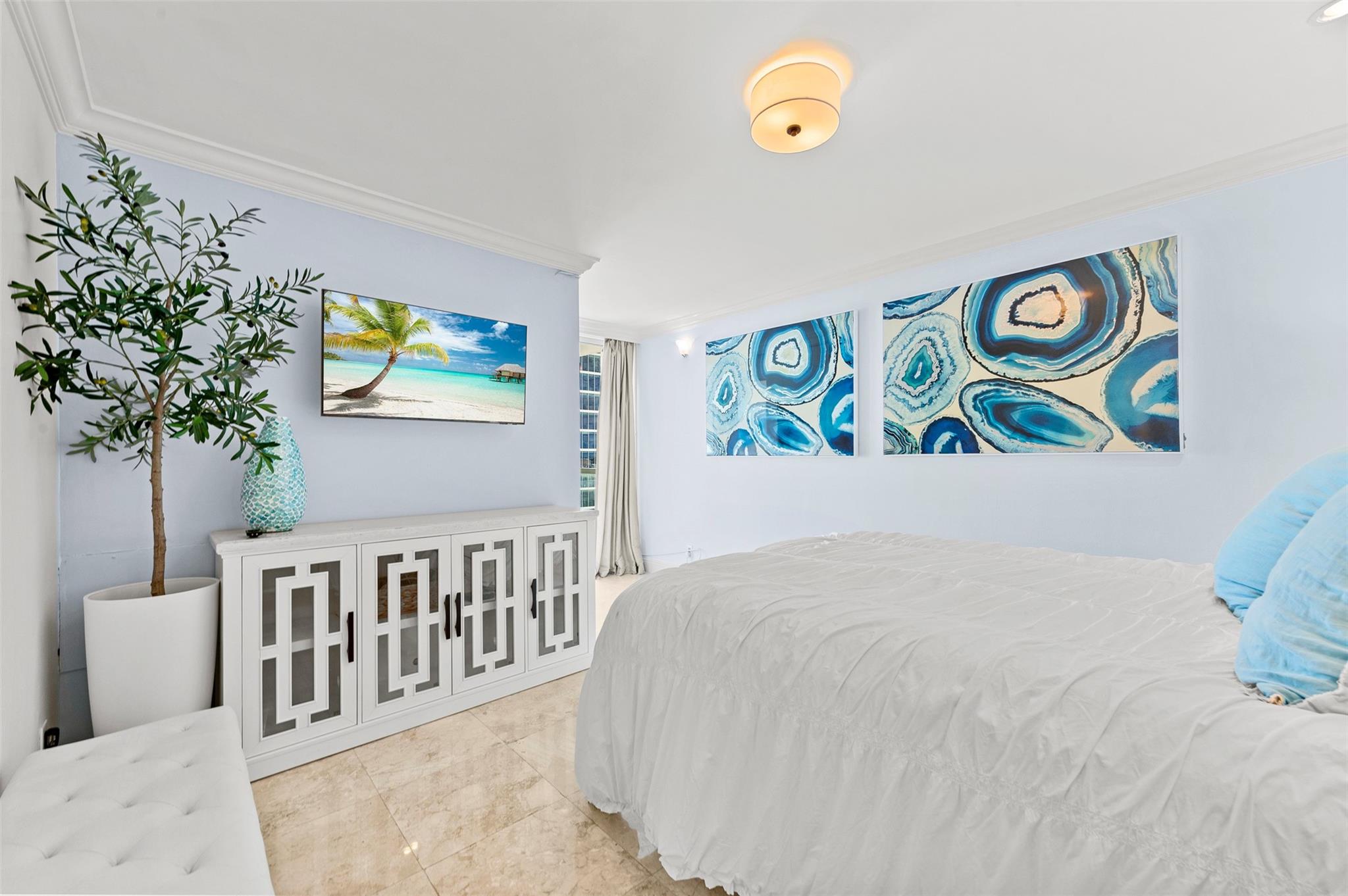 209 N Fort Lauderdale Beach Blvd 17G