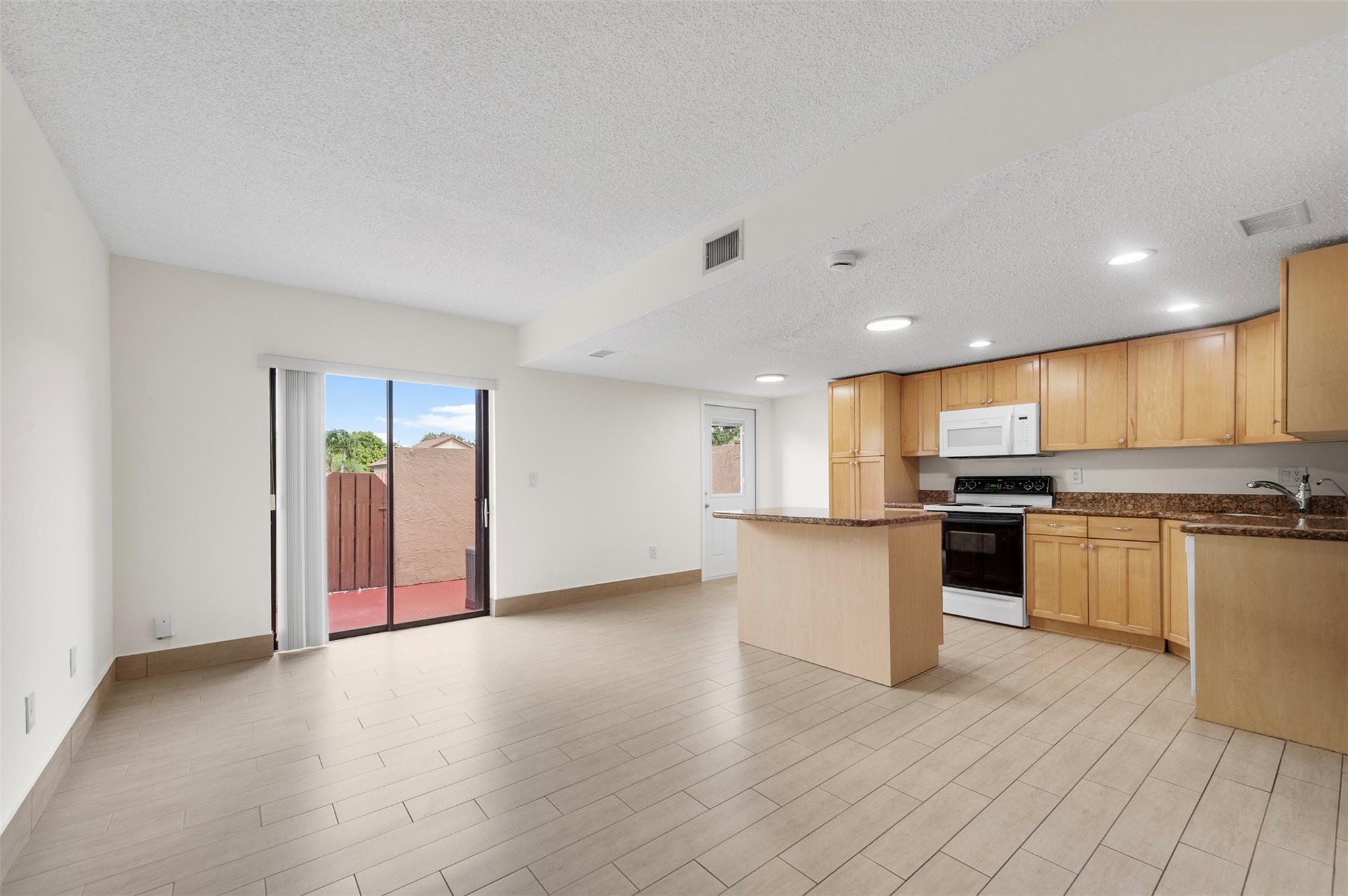 11225 SW 9th Ct 11225