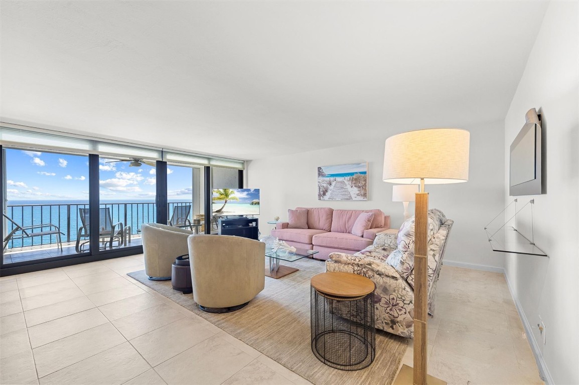 1905 N Ocean Blvd 14D