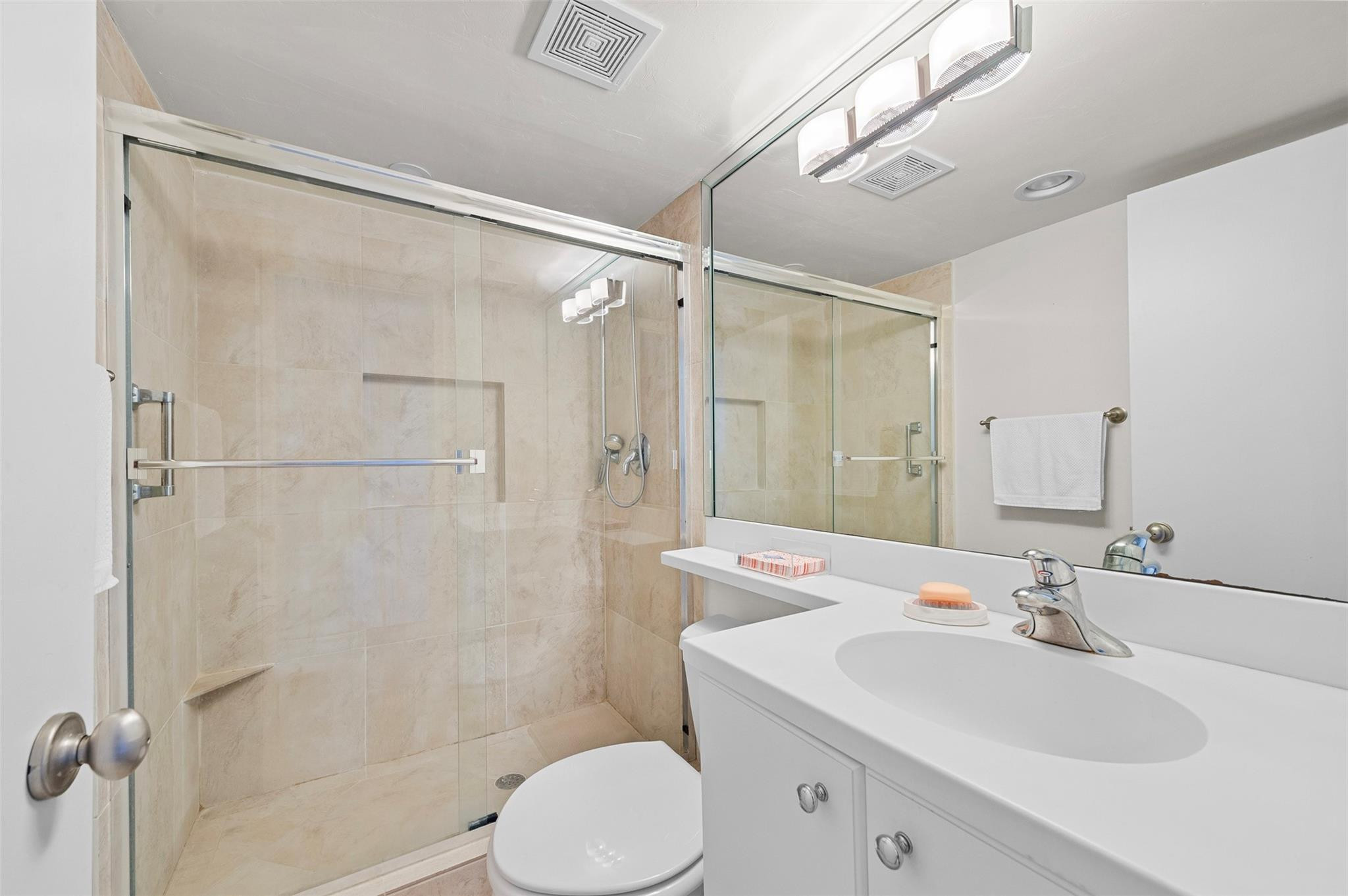 1905 N Ocean Blvd 14D