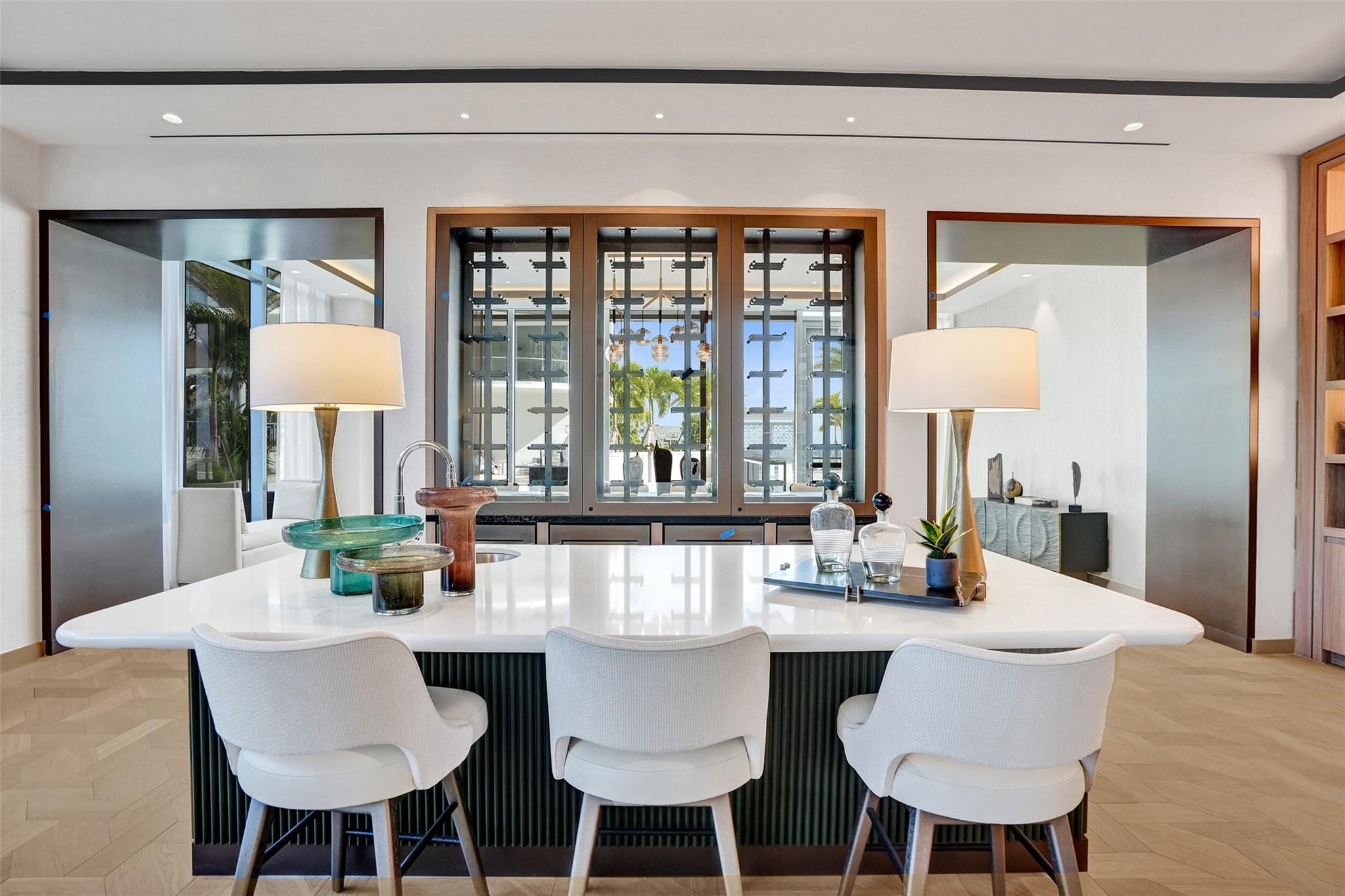 153 N Seabreeze Boulevard 1204