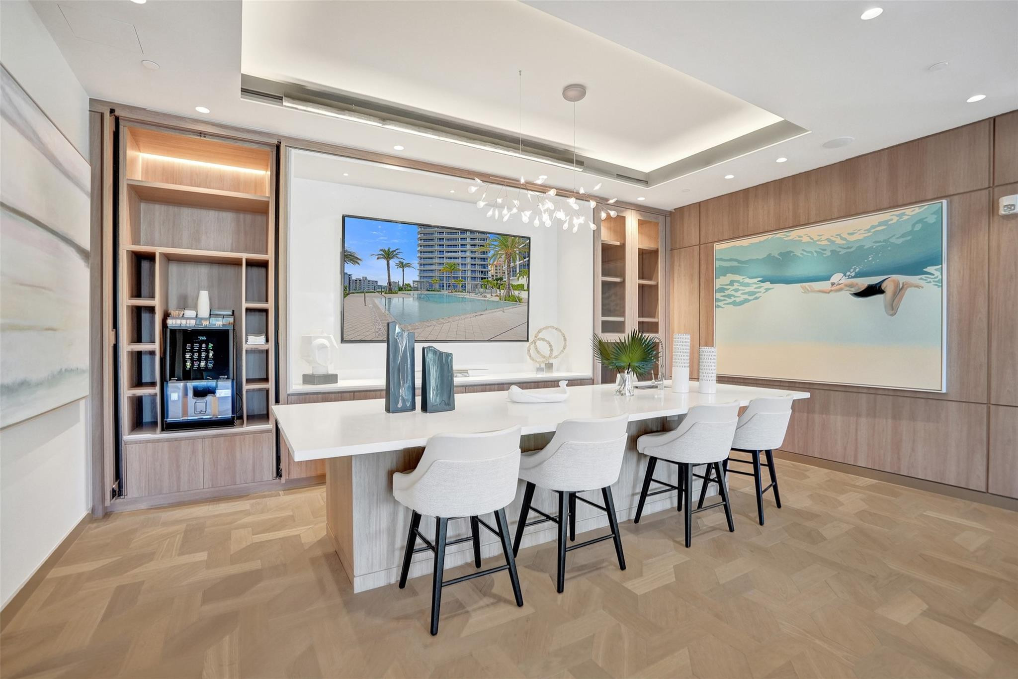 153 N Seabreeze Boulevard 1204