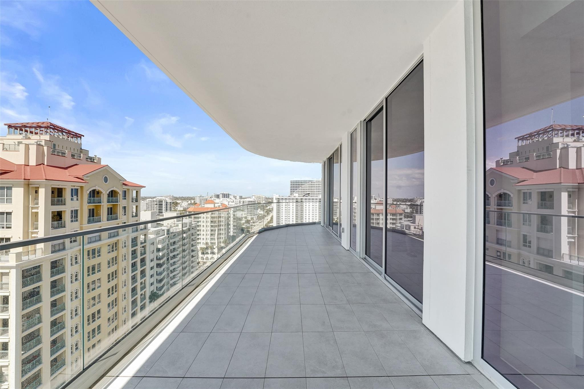 153 N Seabreeze Boulevard 1204