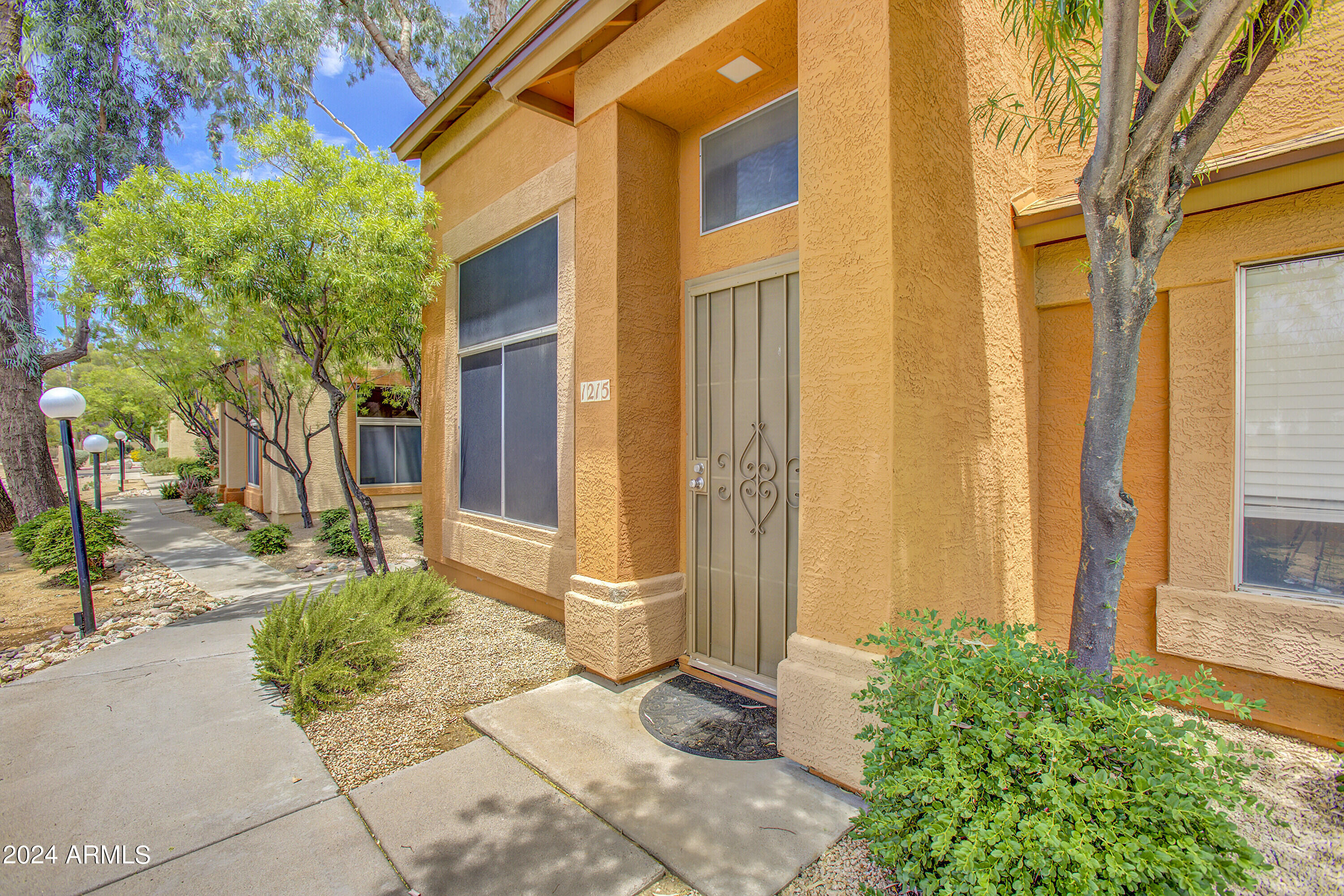 4114 E UNION HILLS Drive, 1215