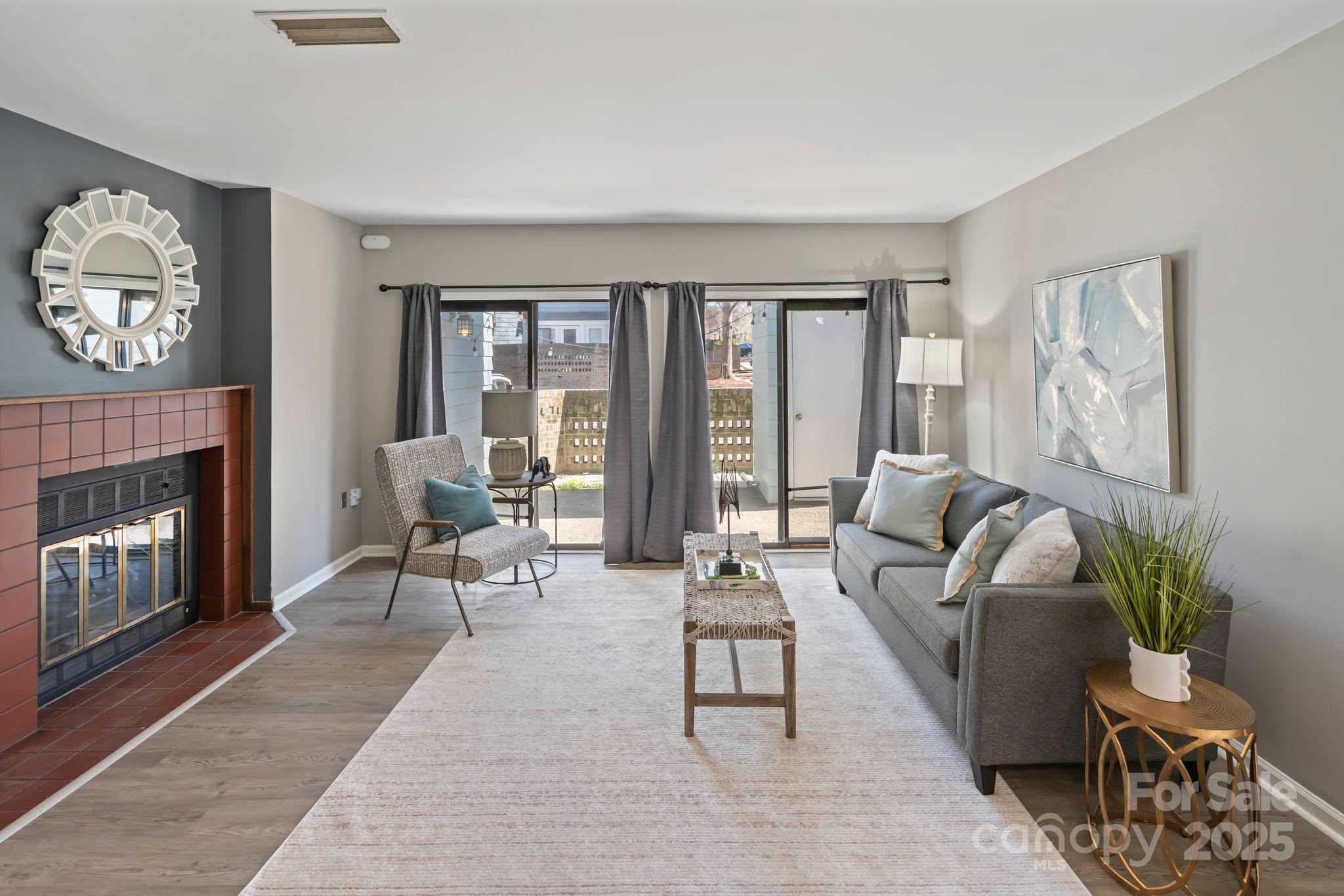 419 W 8th Street