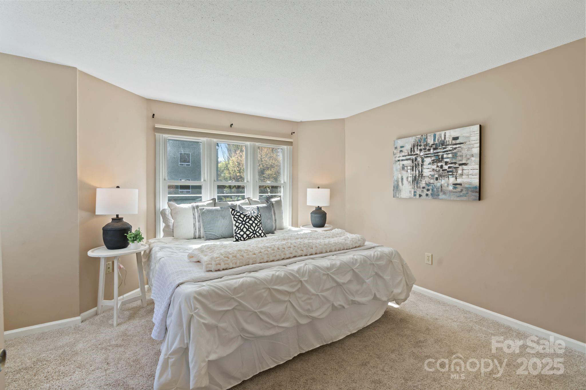 419 W 8th Street