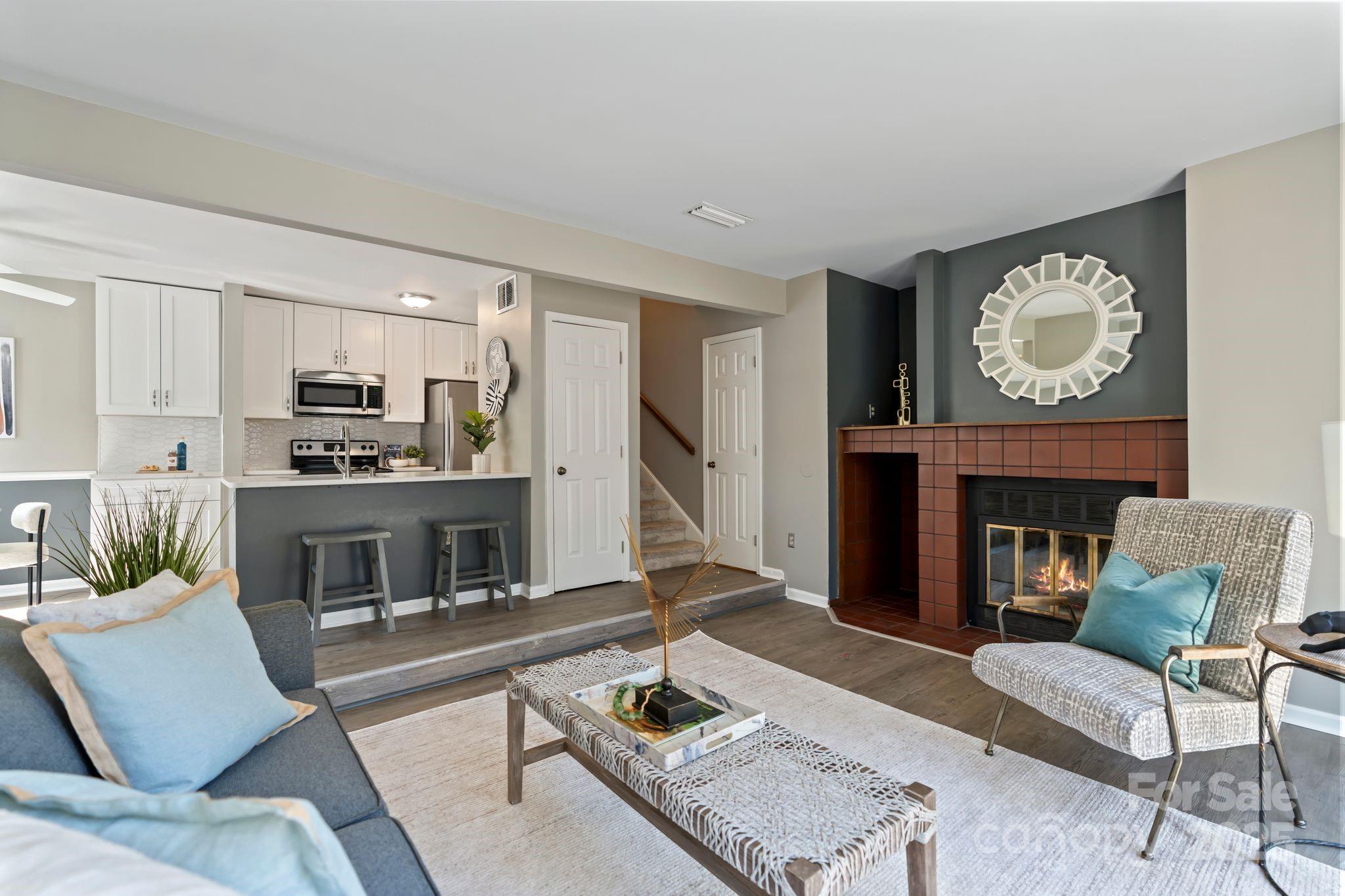 419 W 8th Street