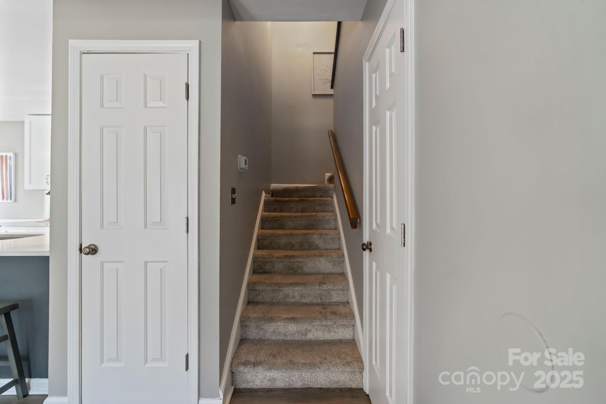 419 W 8th Street