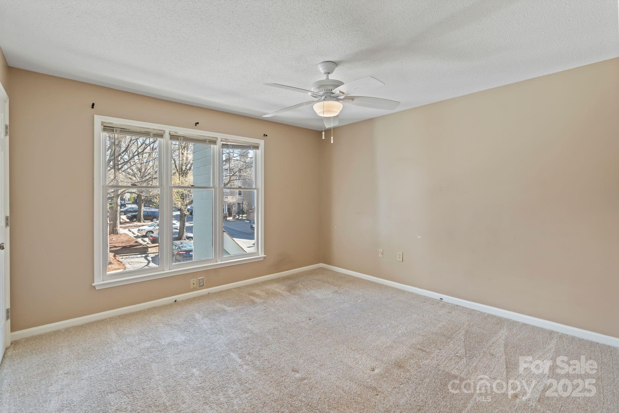 419 W 8th Street
