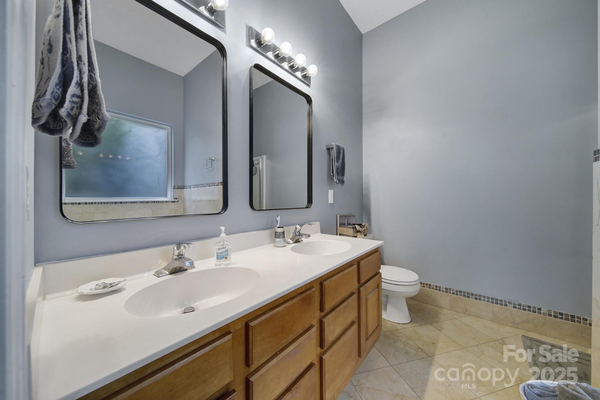 1021 Stinson Glen Lane