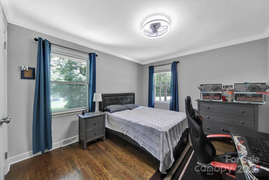 926 Meadow Lakes Road