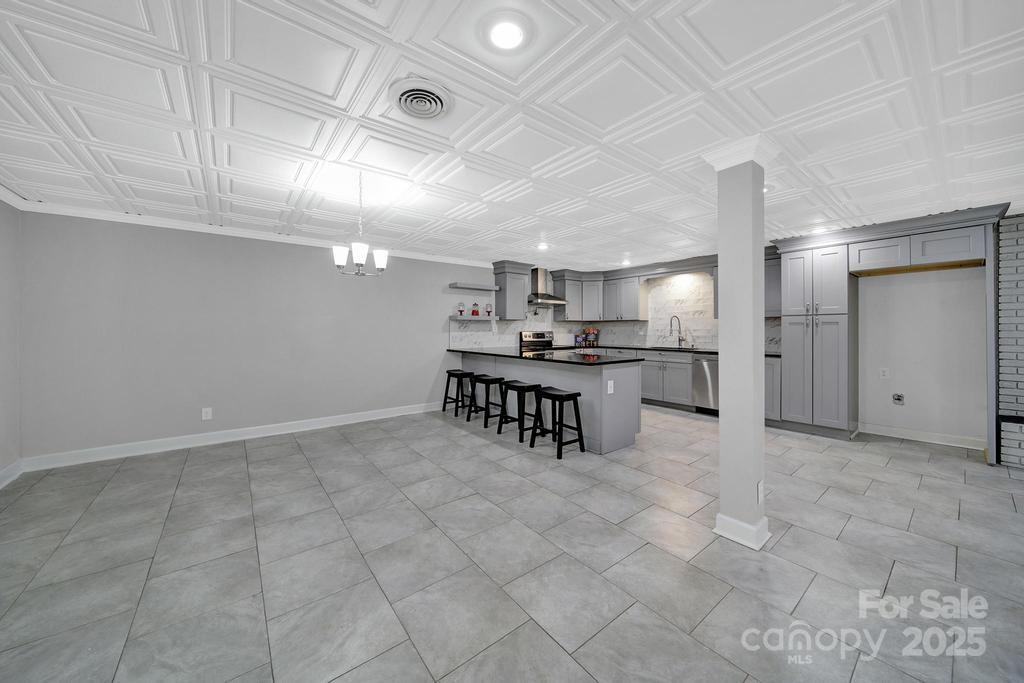 926 Meadow Lakes Road