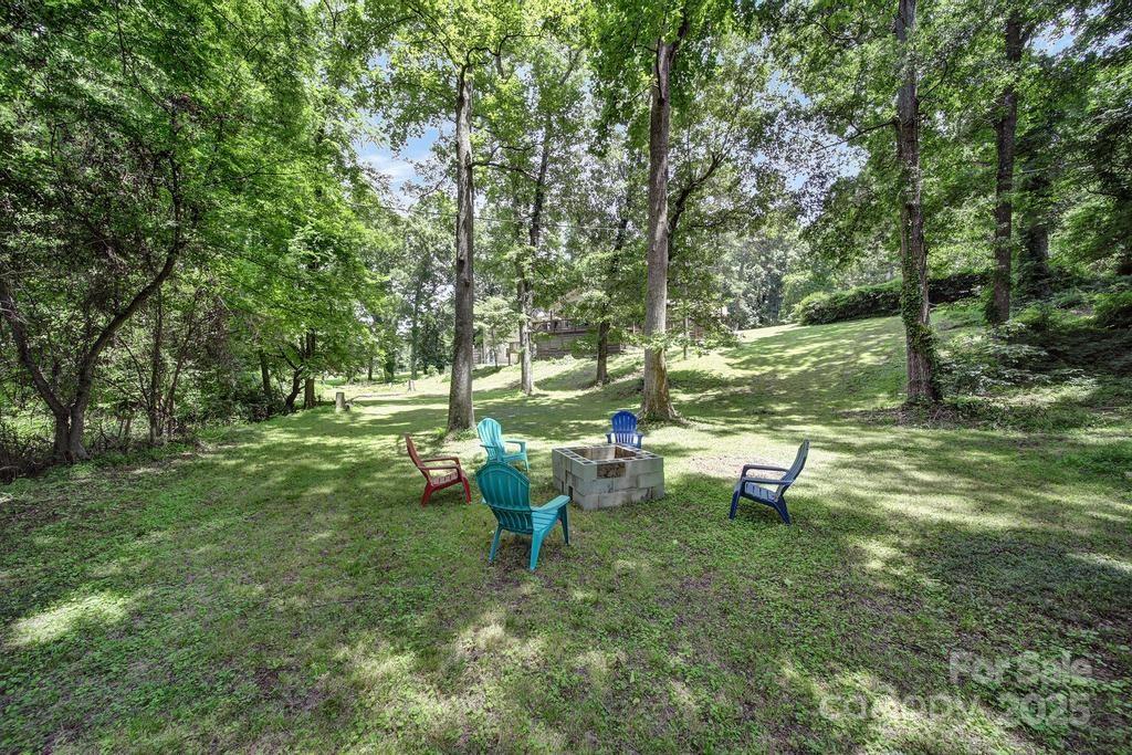 926 Meadow Lakes Road