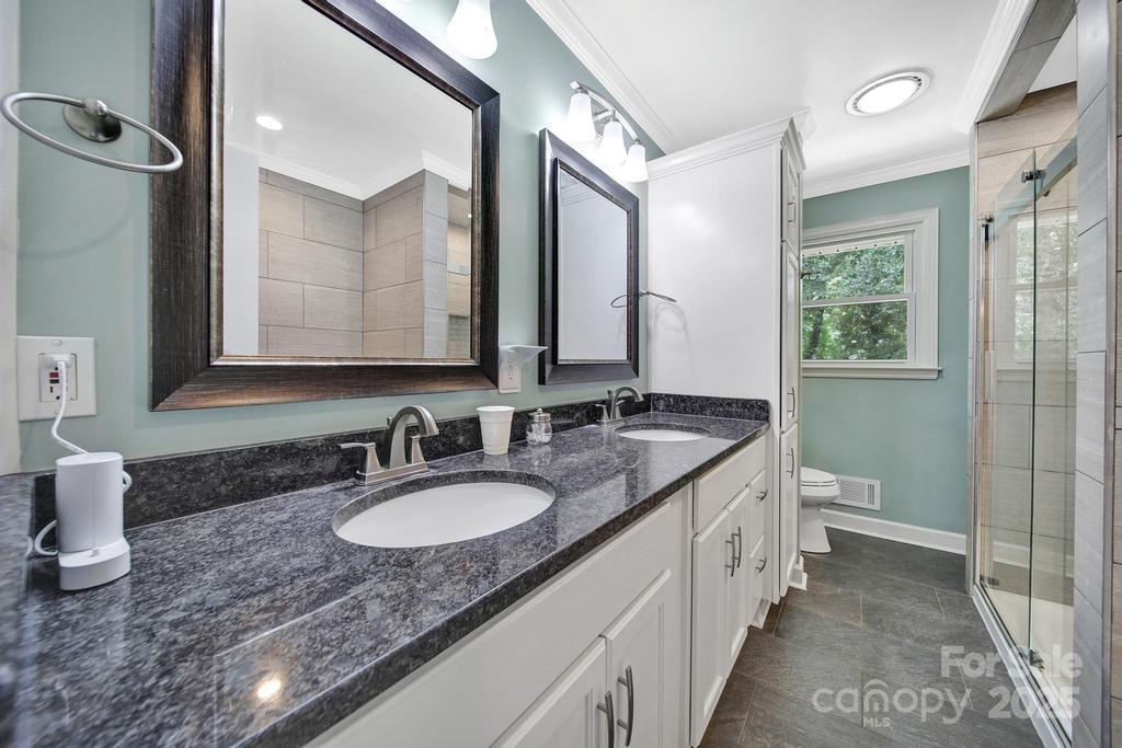 926 Meadow Lakes Road