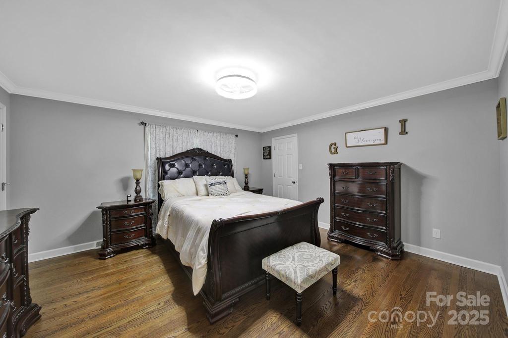 926 Meadow Lakes Road