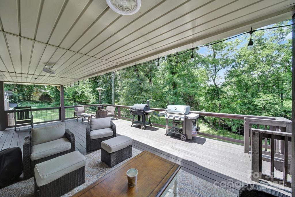 926 Meadow Lakes Road