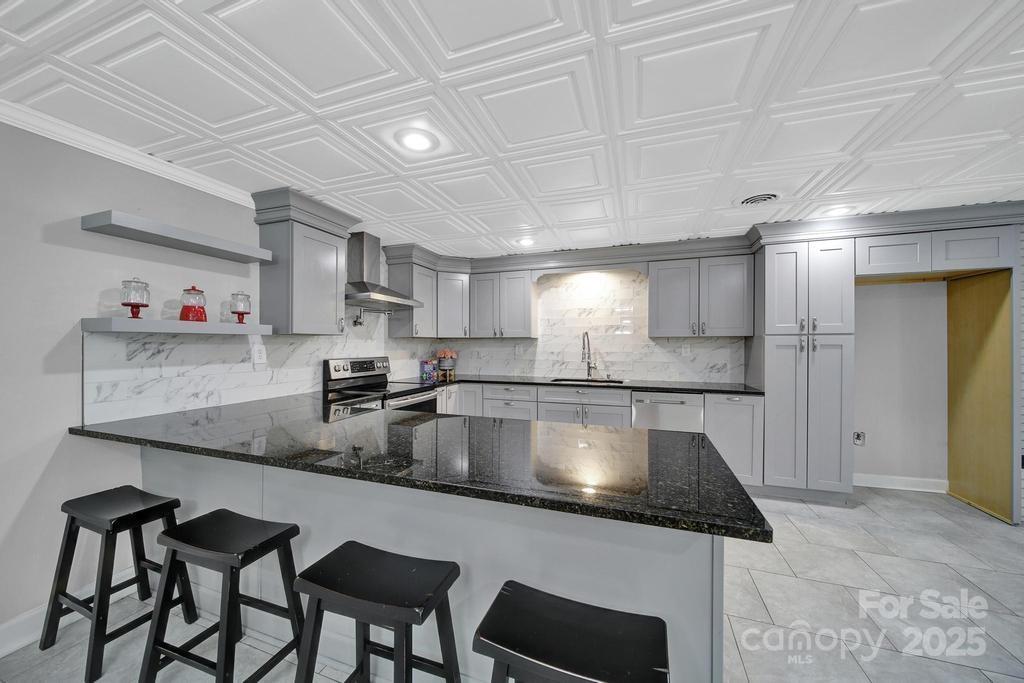 926 Meadow Lakes Road