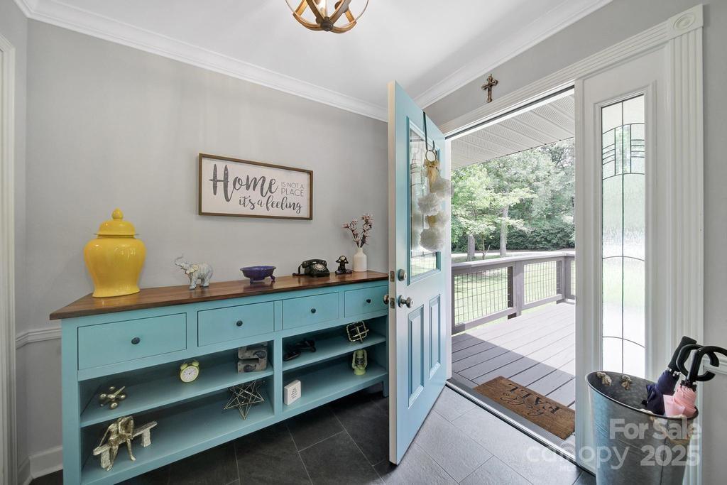 926 Meadow Lakes Road