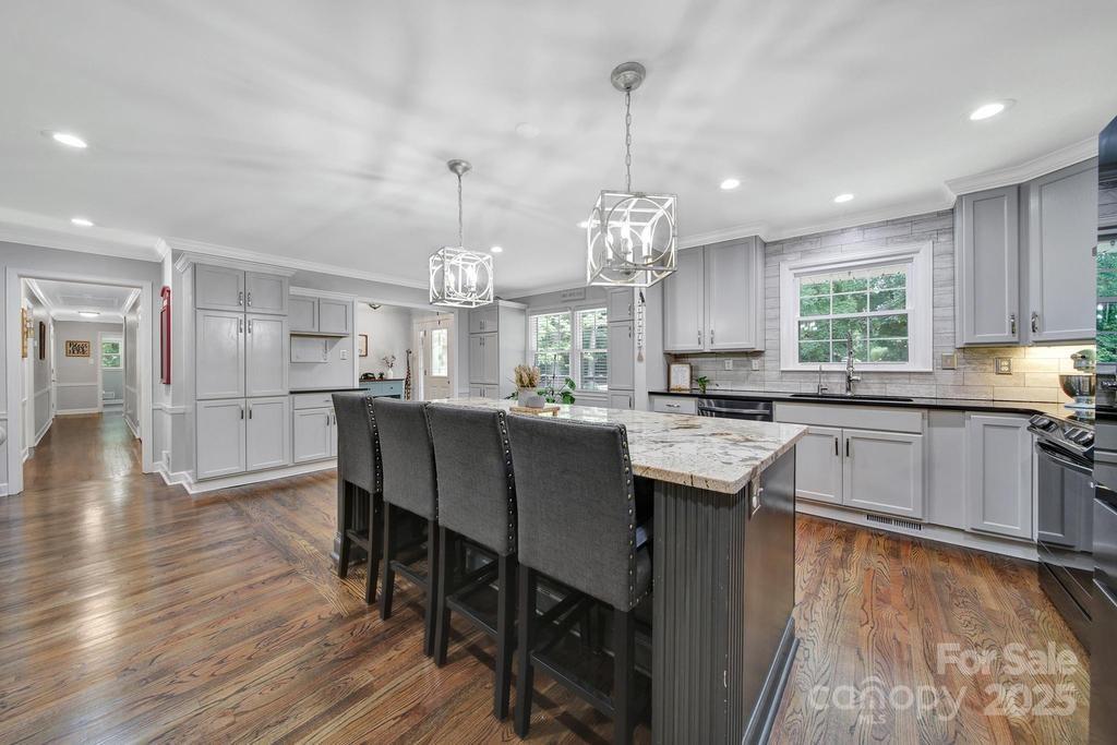 926 Meadow Lakes Road