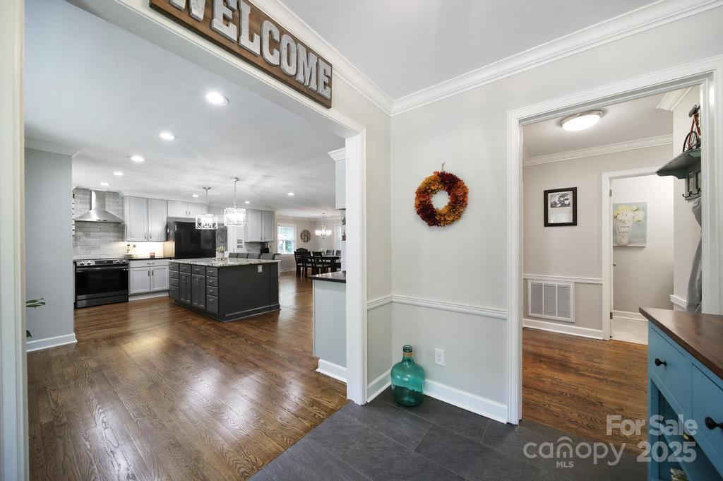 926 Meadow Lakes Road