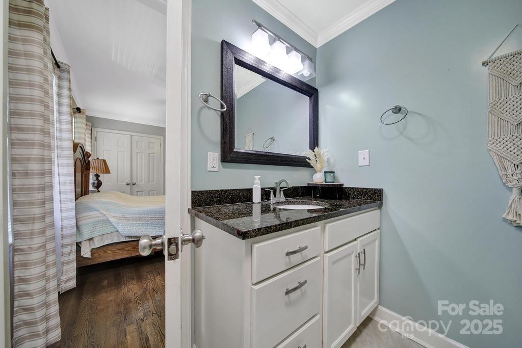 926 Meadow Lakes Road