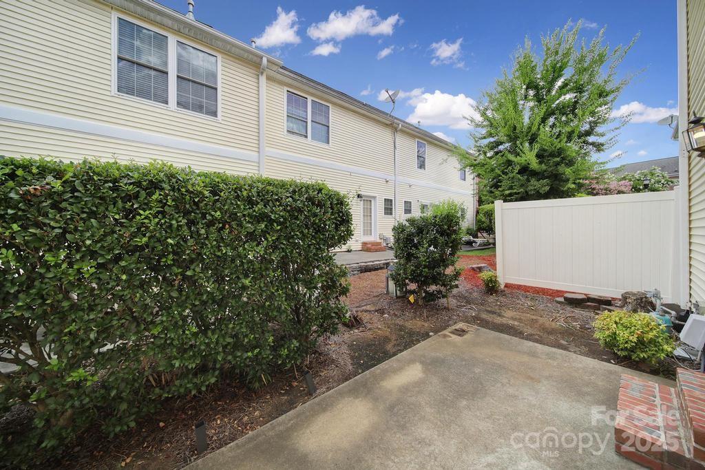 7014 Elm Hill Court