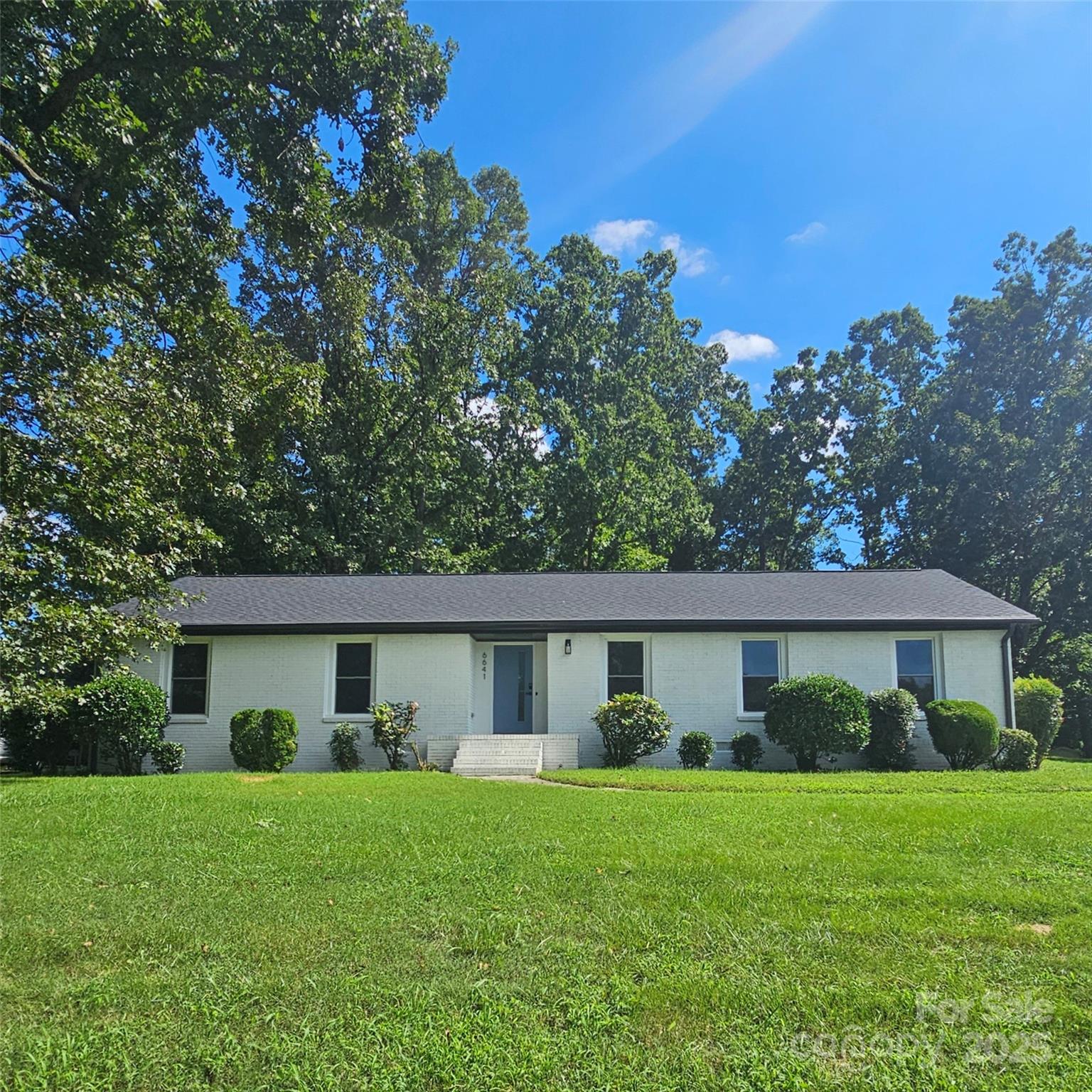 6641 Pawnee Drive