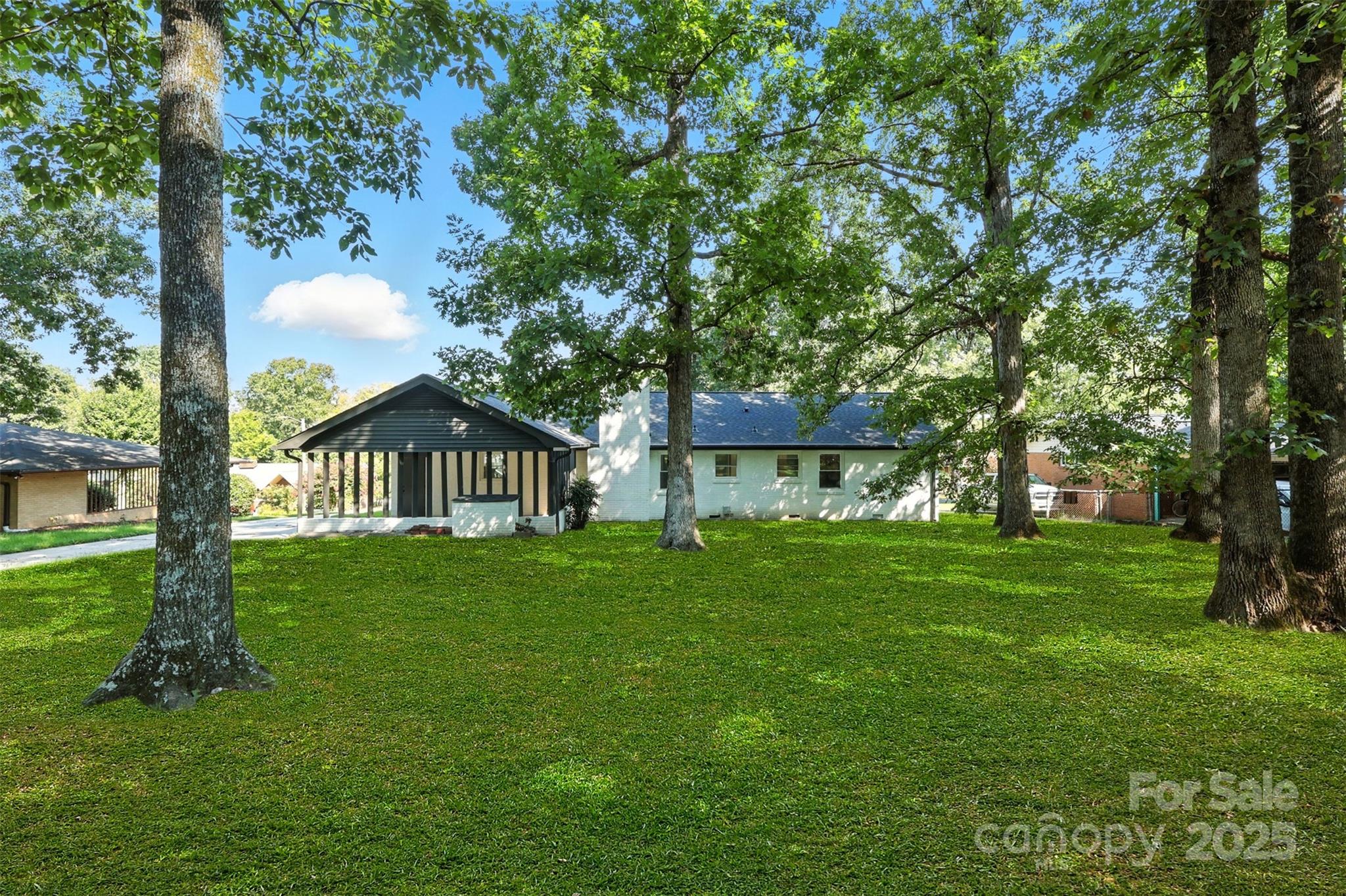6641 Pawnee Drive