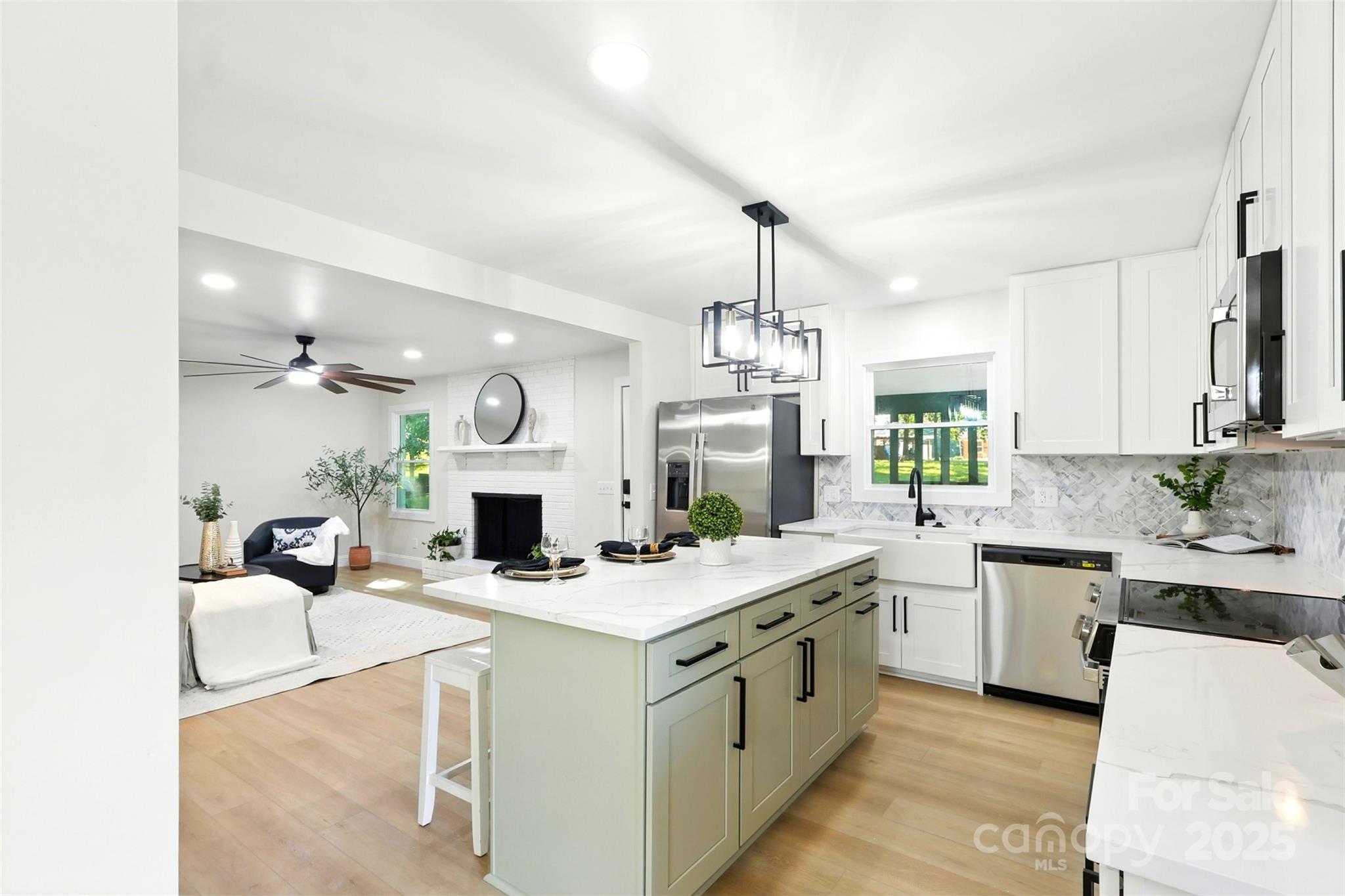 6641 Pawnee Drive