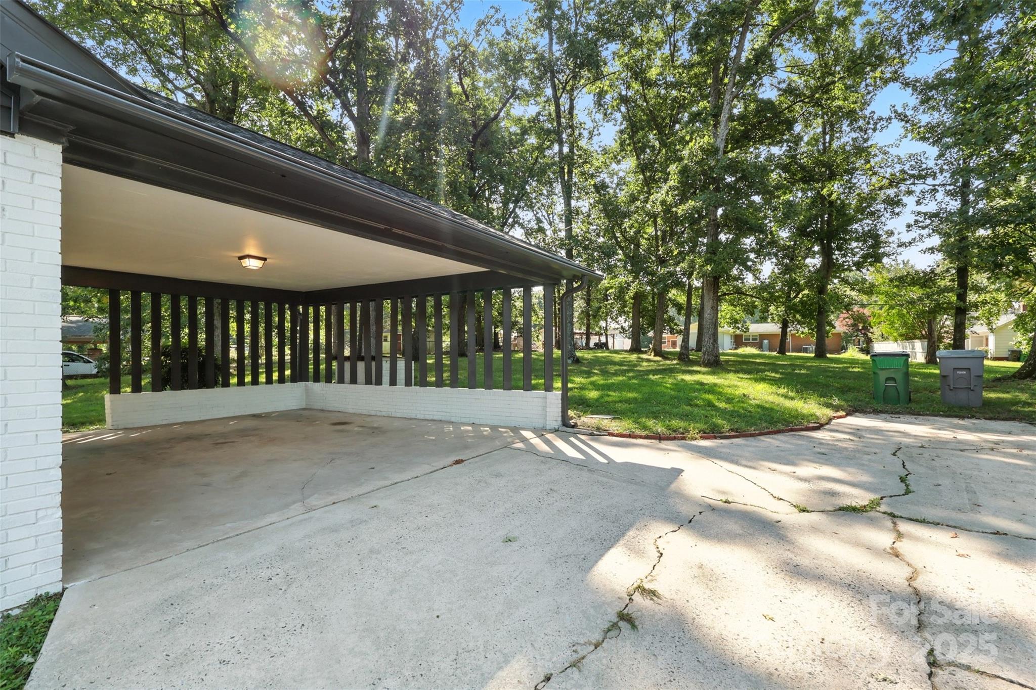 6641 Pawnee Drive