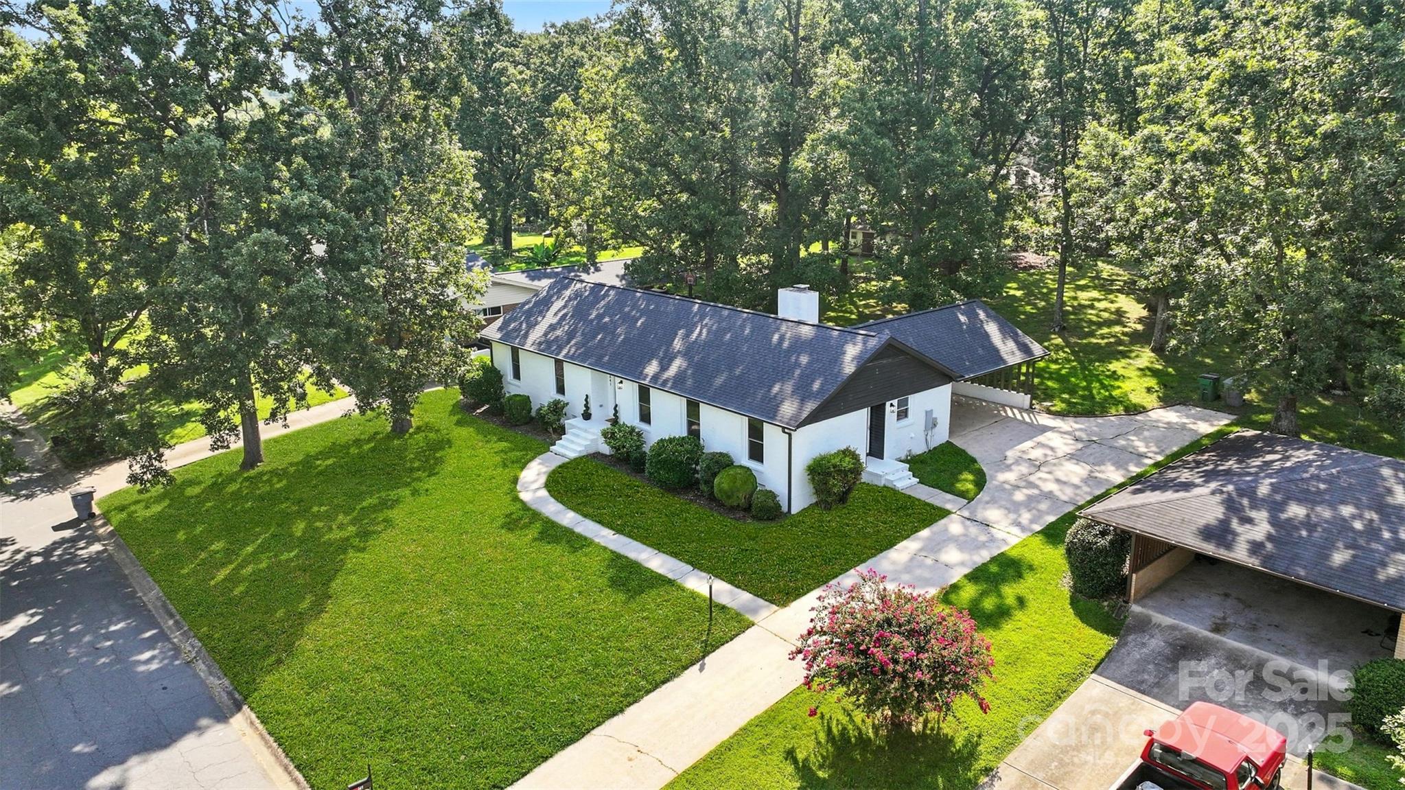 6641 Pawnee Drive