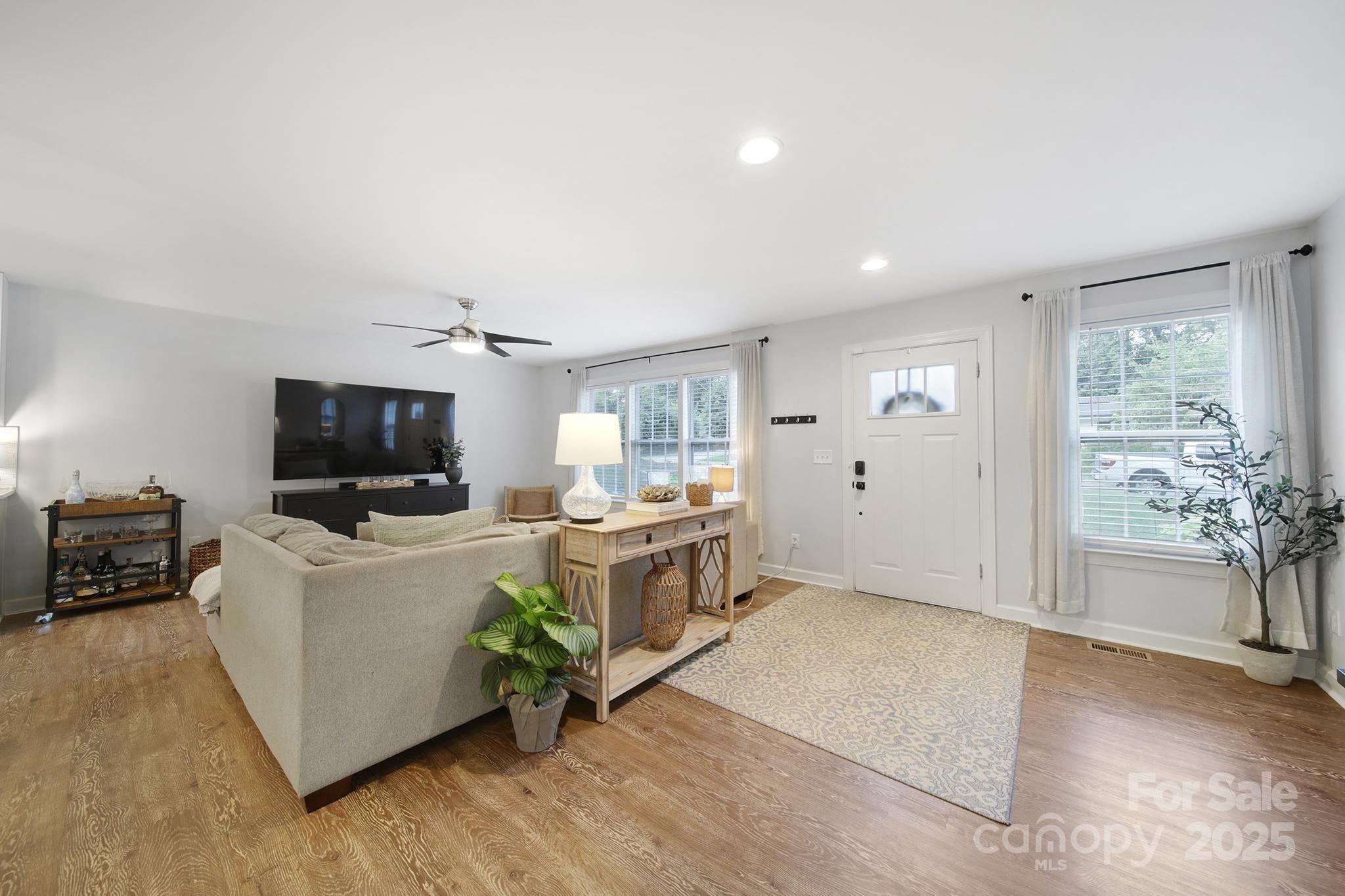 3734 Dunwoody Drive