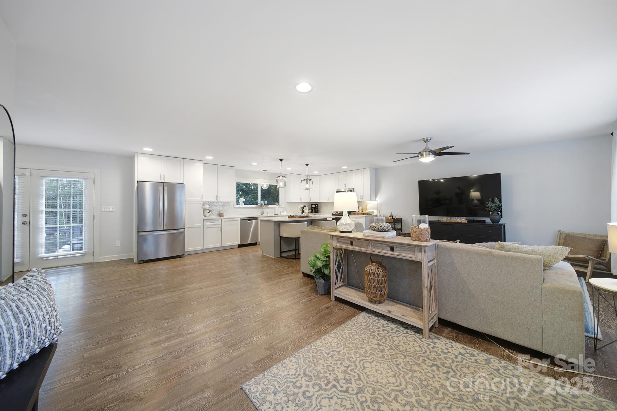 3734 Dunwoody Drive