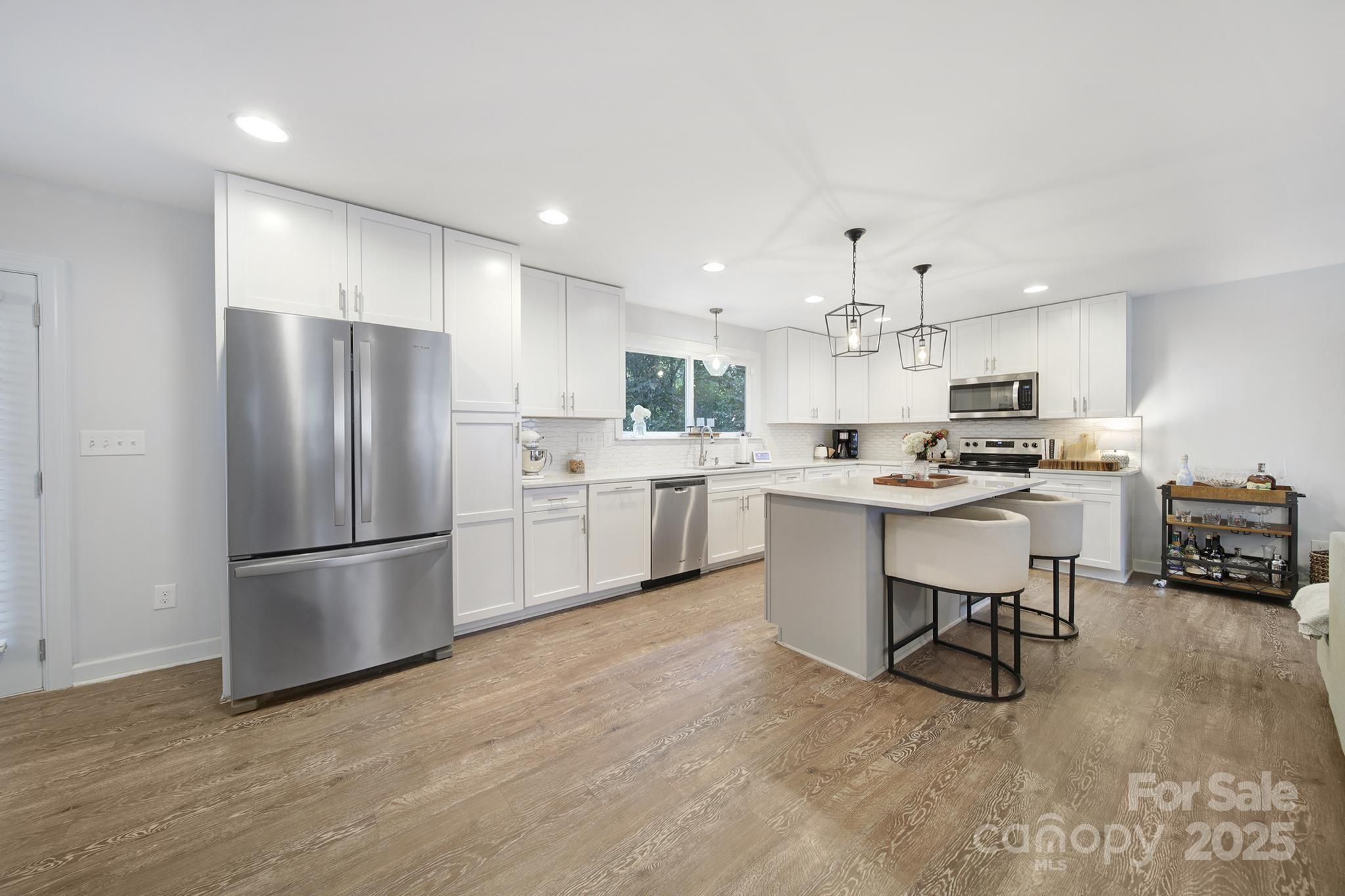 3734 Dunwoody Drive
