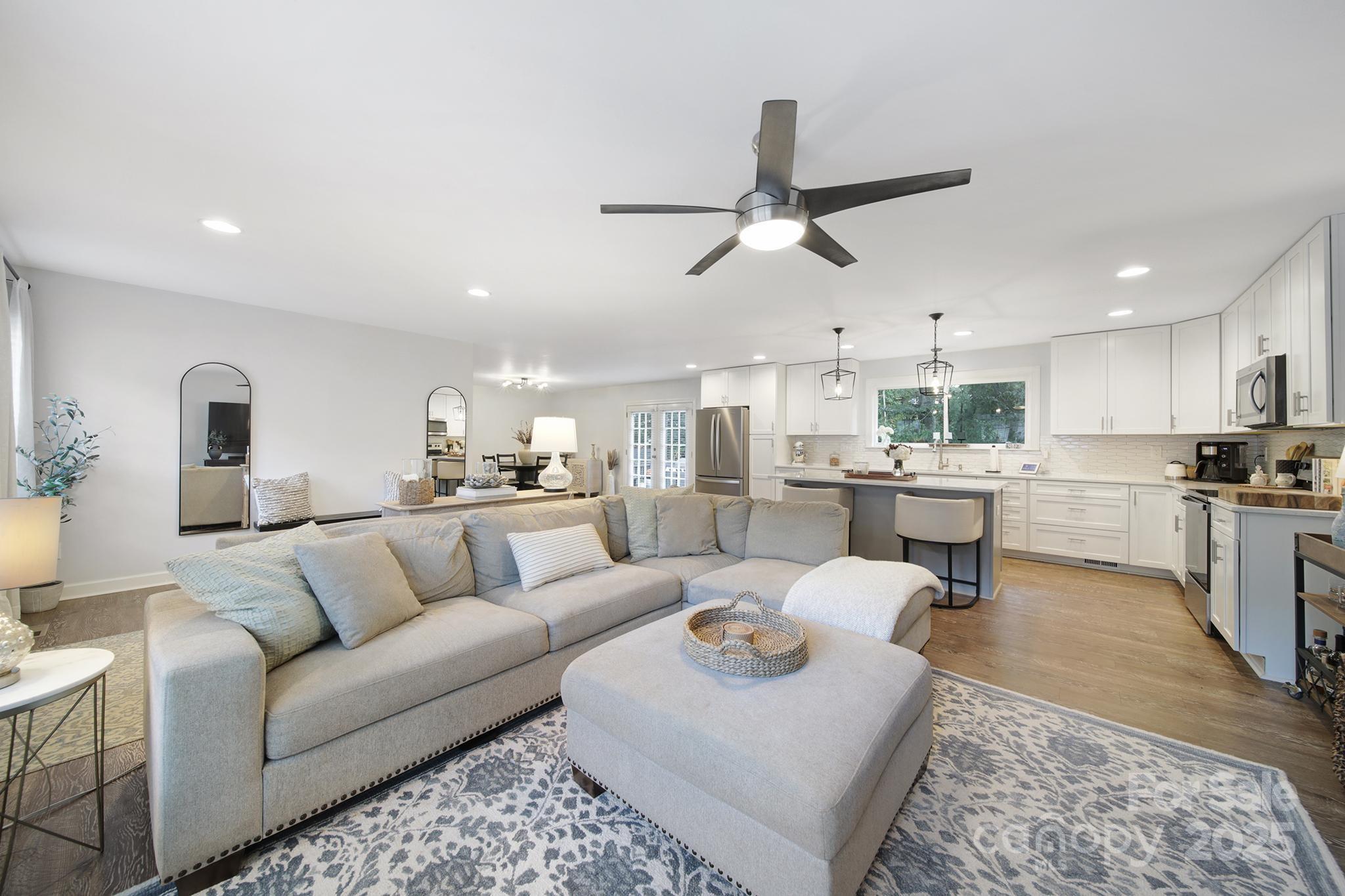 3734 Dunwoody Drive