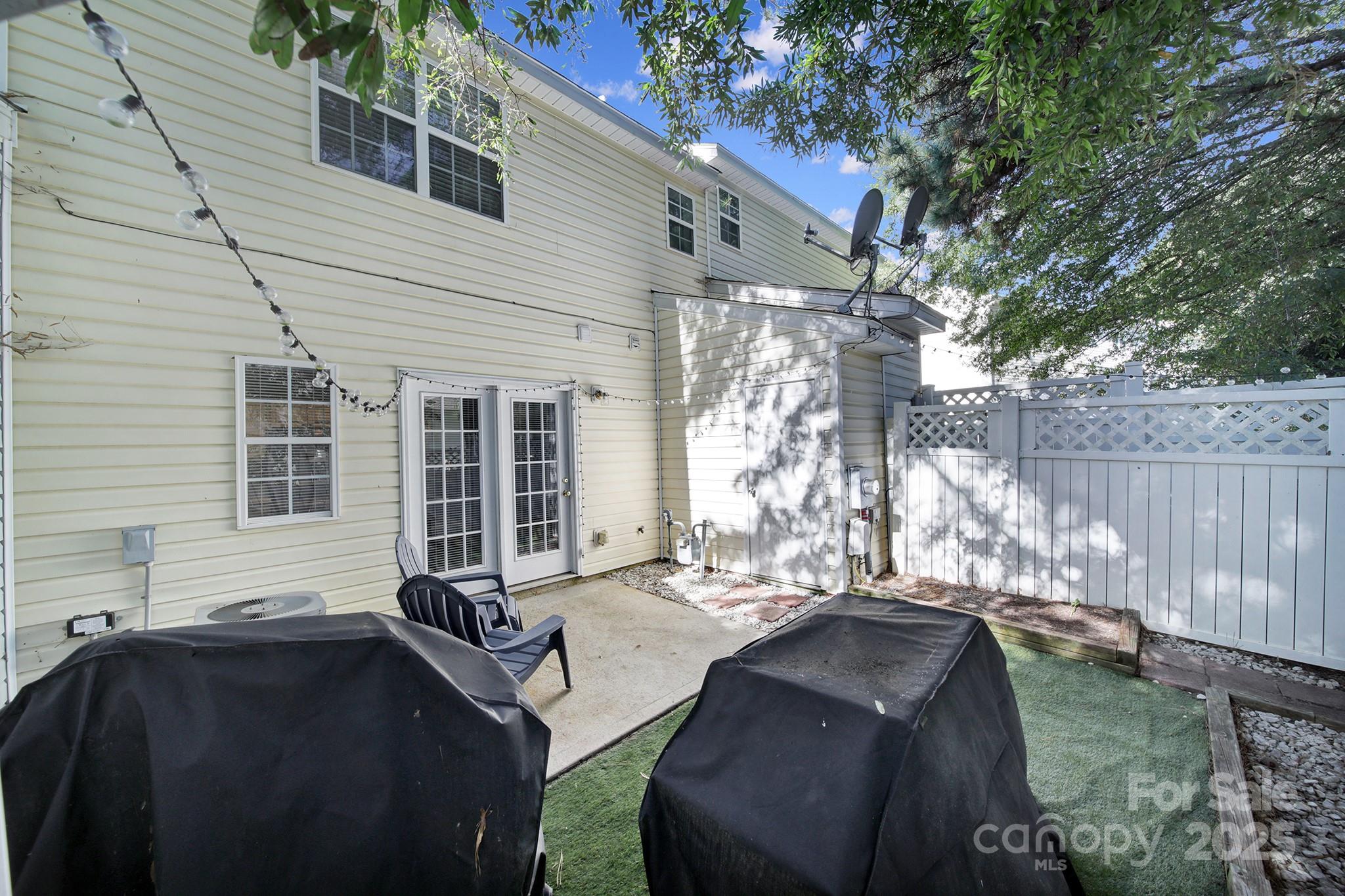 10919 Holly Ridge Boulevard