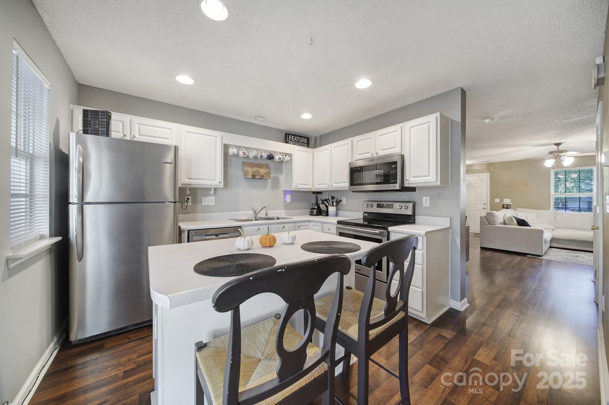 10919 Holly Ridge Boulevard