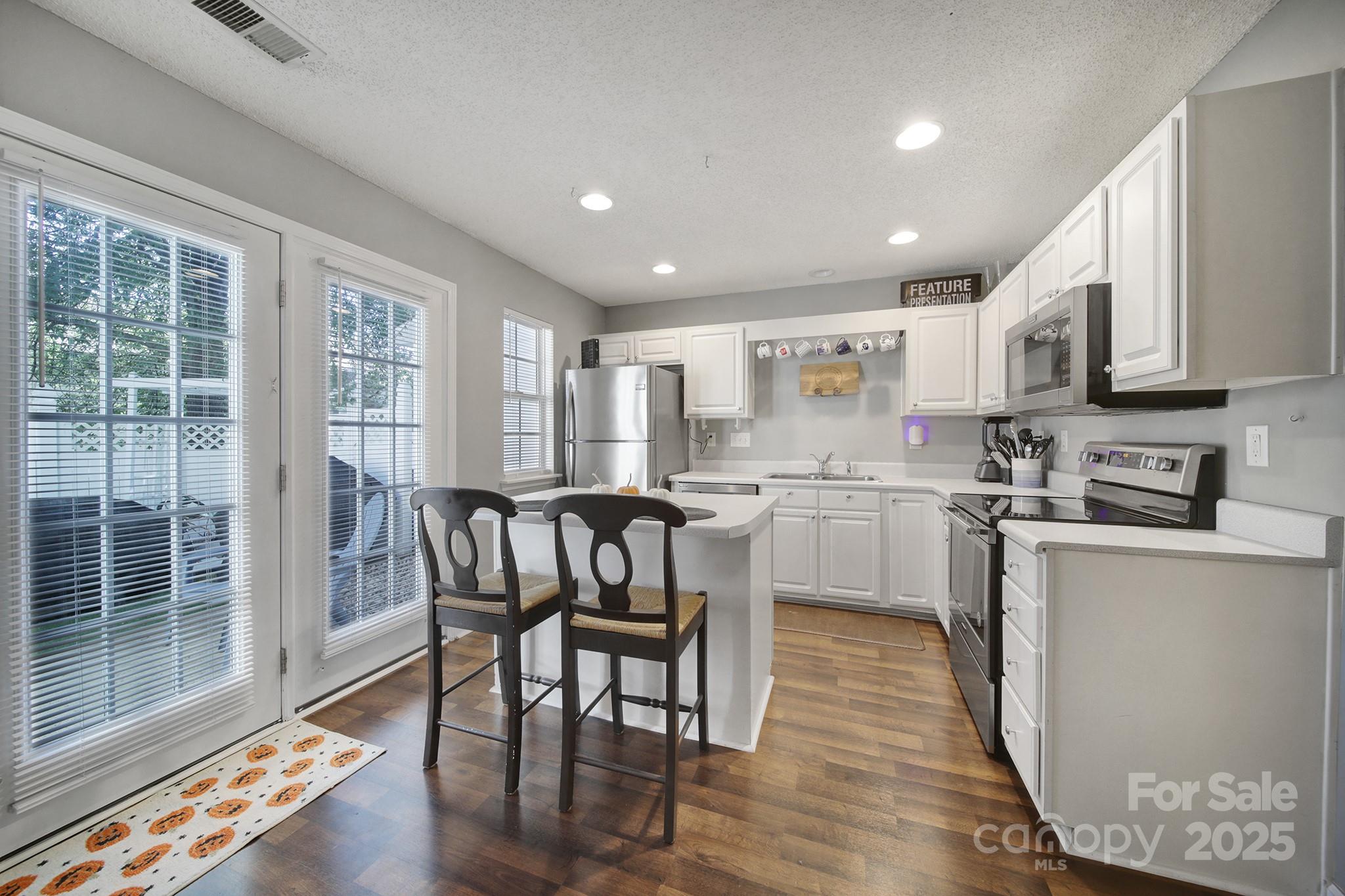 10919 Holly Ridge Boulevard