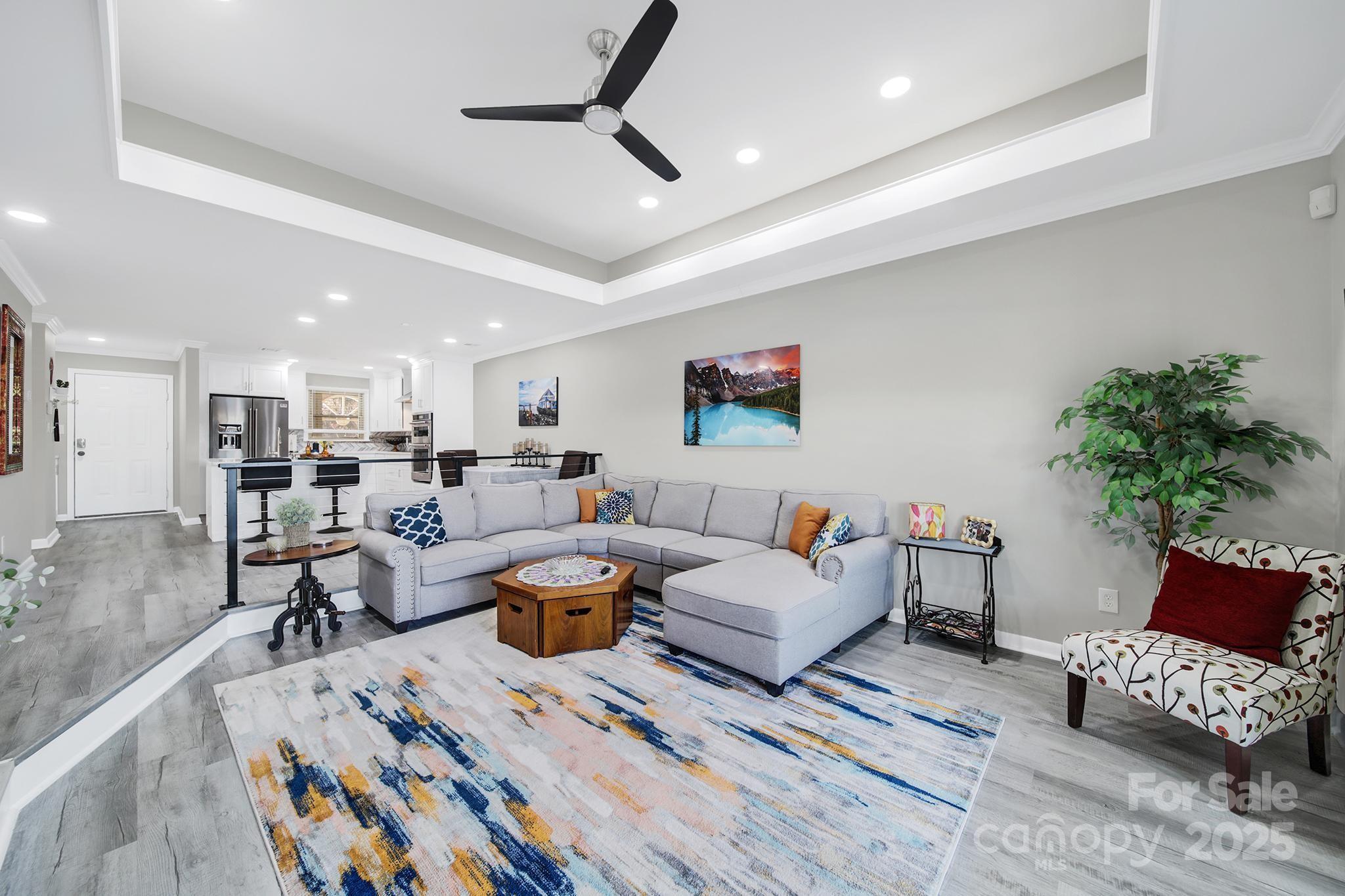 7340 Lakefront Drive Unit: 12