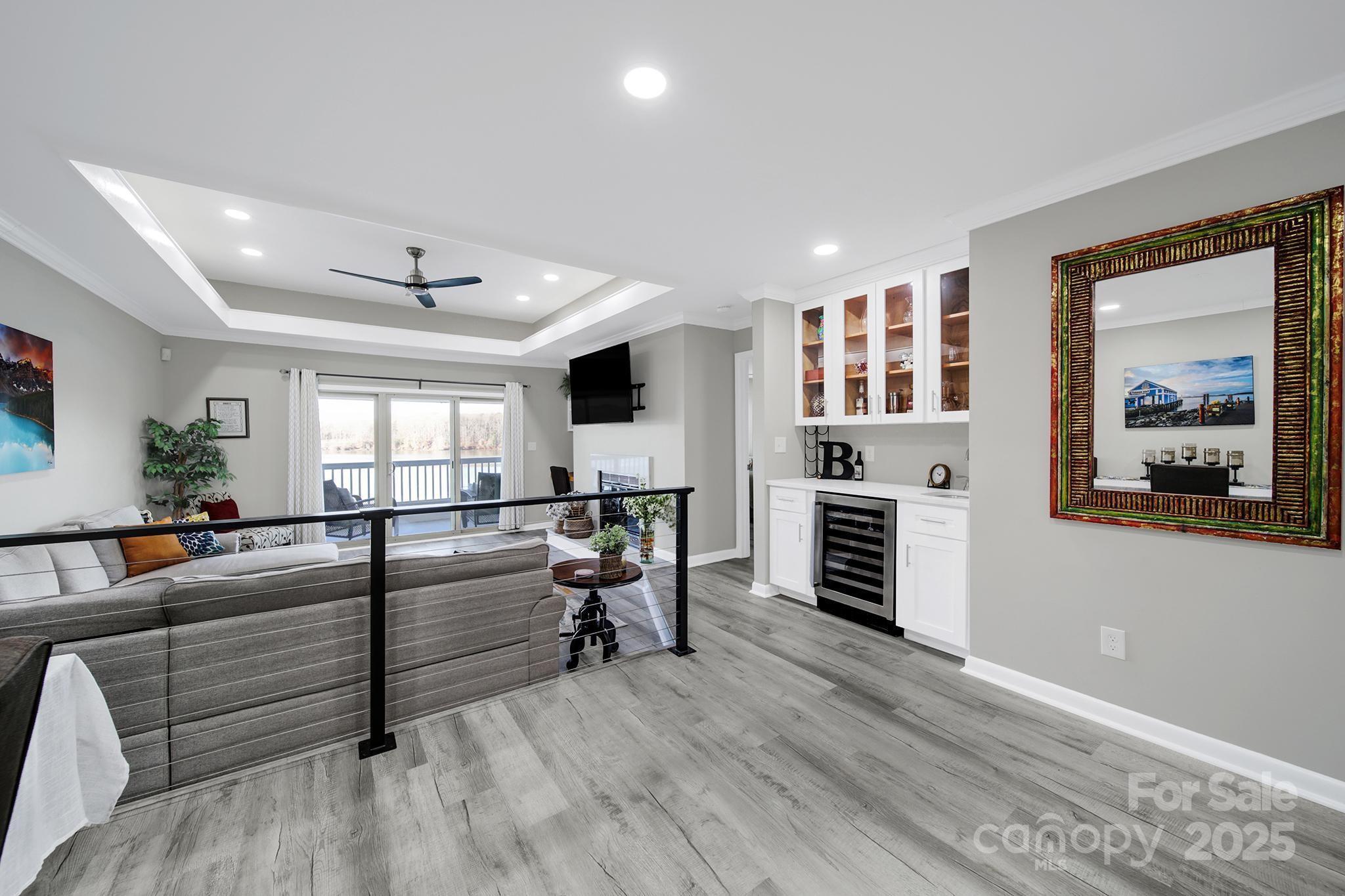 7340 Lakefront Drive Unit: 12