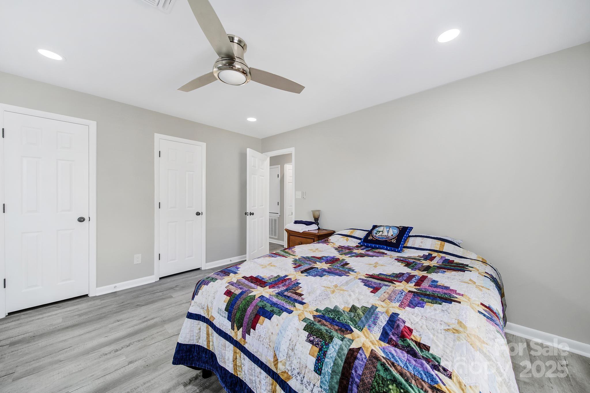 7340 Lakefront Drive Unit: 12