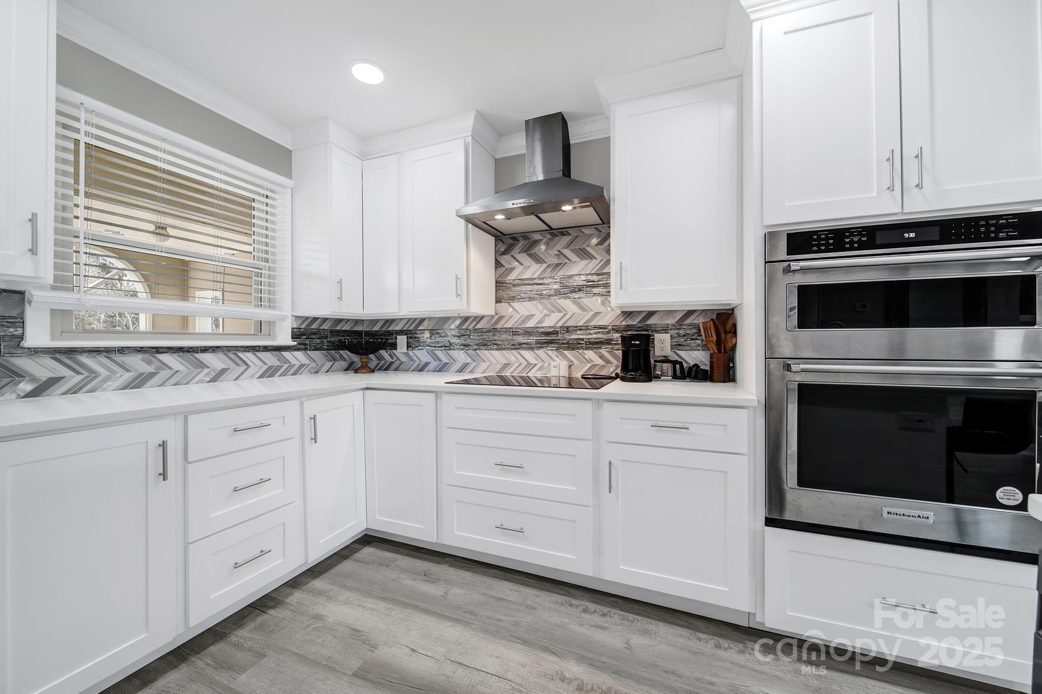 7340 Lakefront Drive Unit: 12