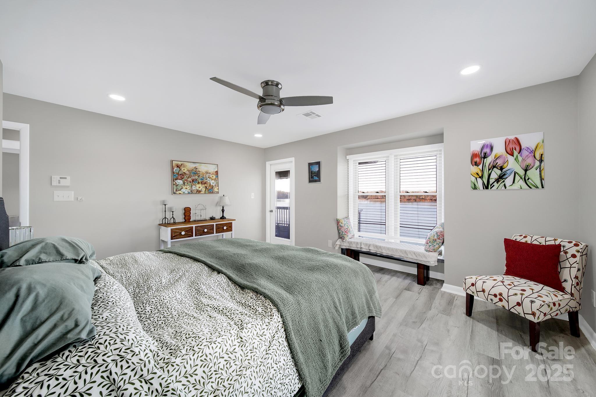 7340 Lakefront Drive Unit: 12