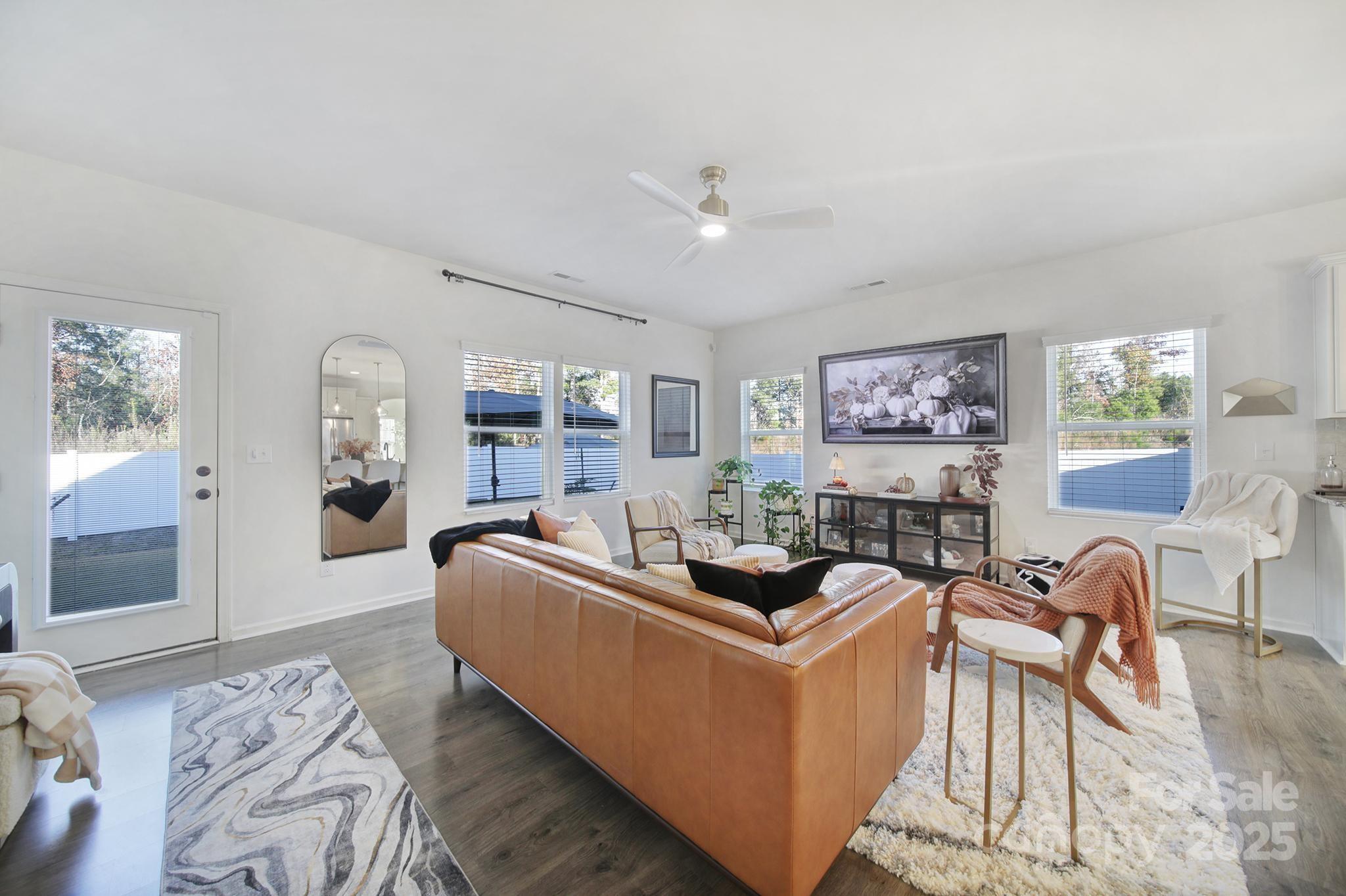 1028 Von Buren Boulevard