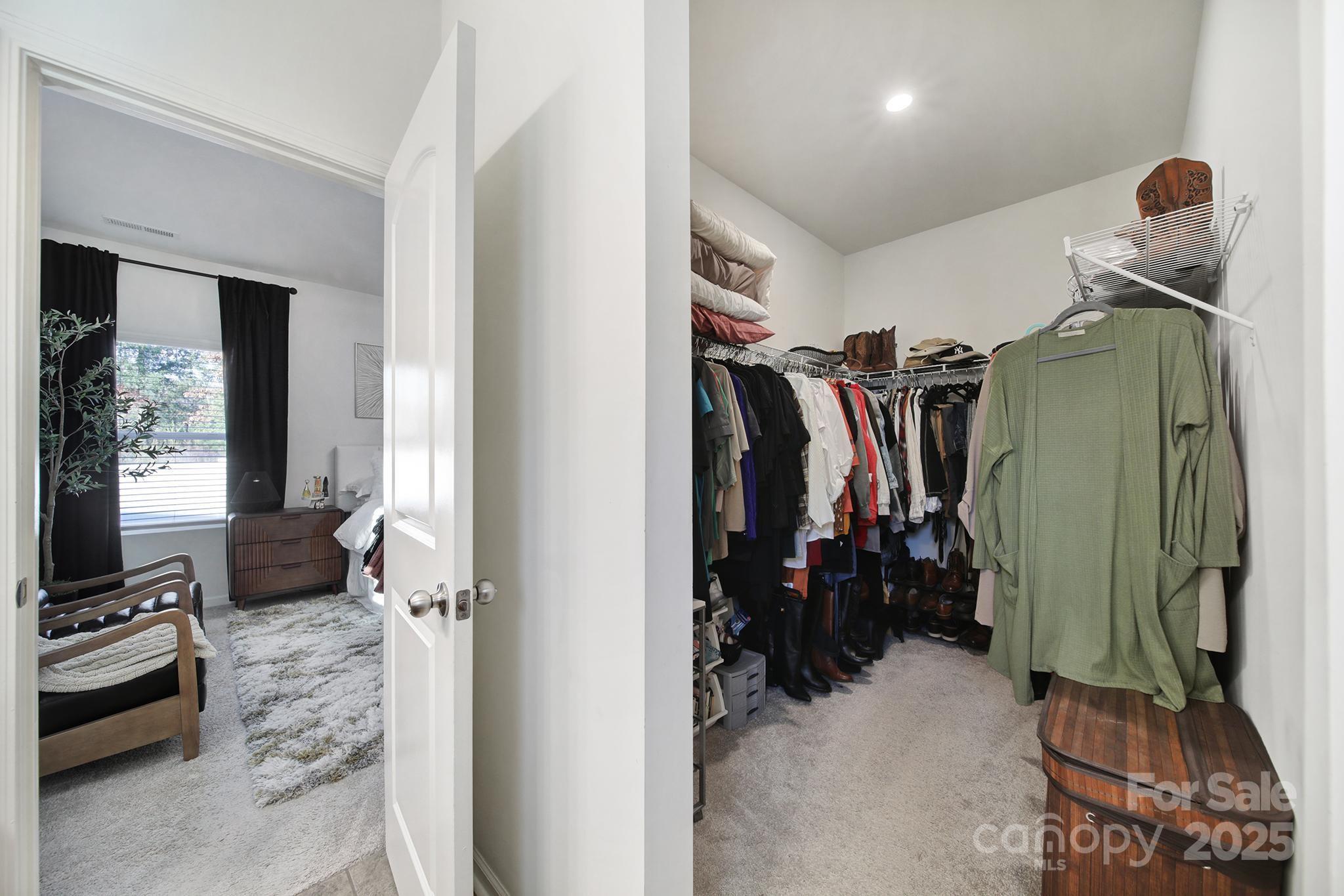 1028 Von Buren Boulevard