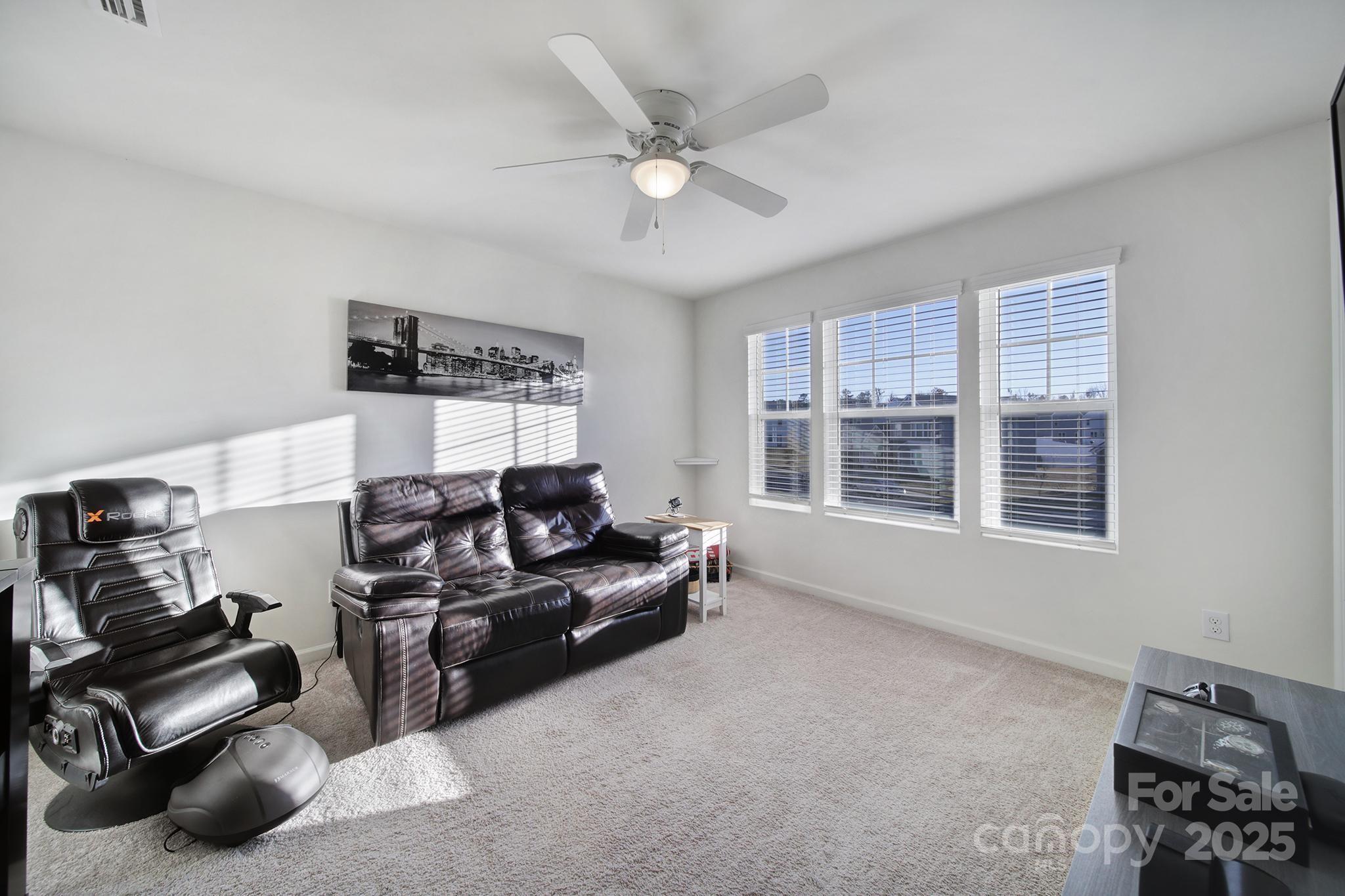 1028 Von Buren Boulevard