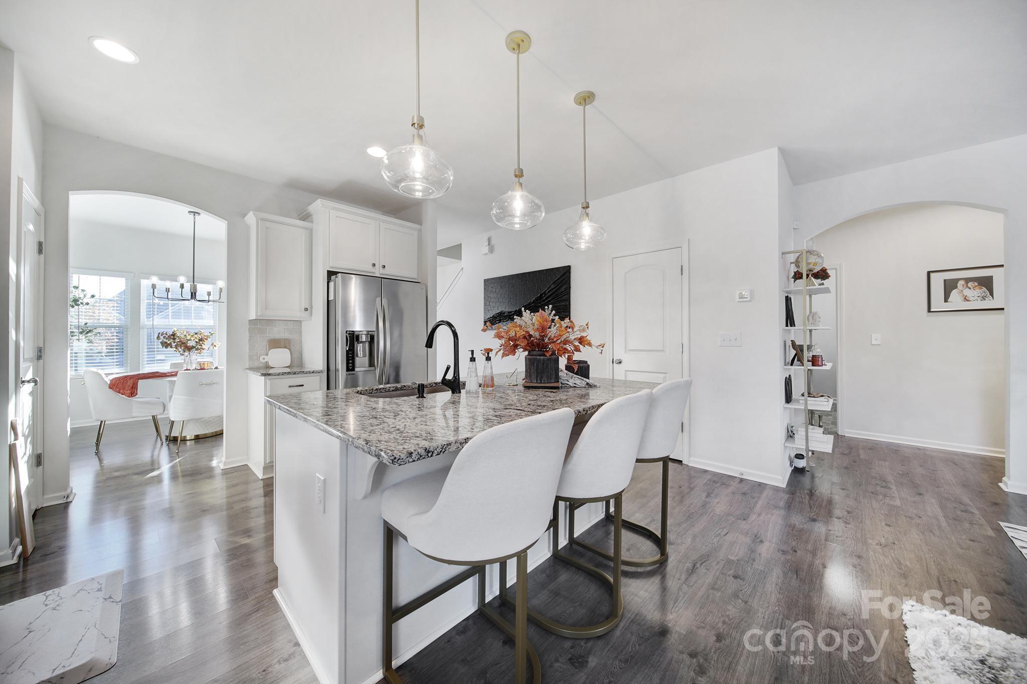 1028 Von Buren Boulevard