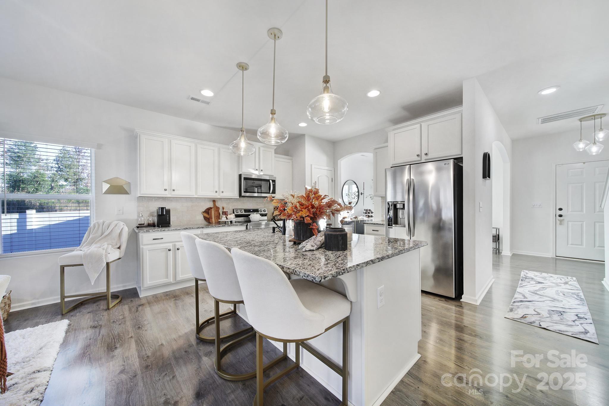 1028 Von Buren Boulevard