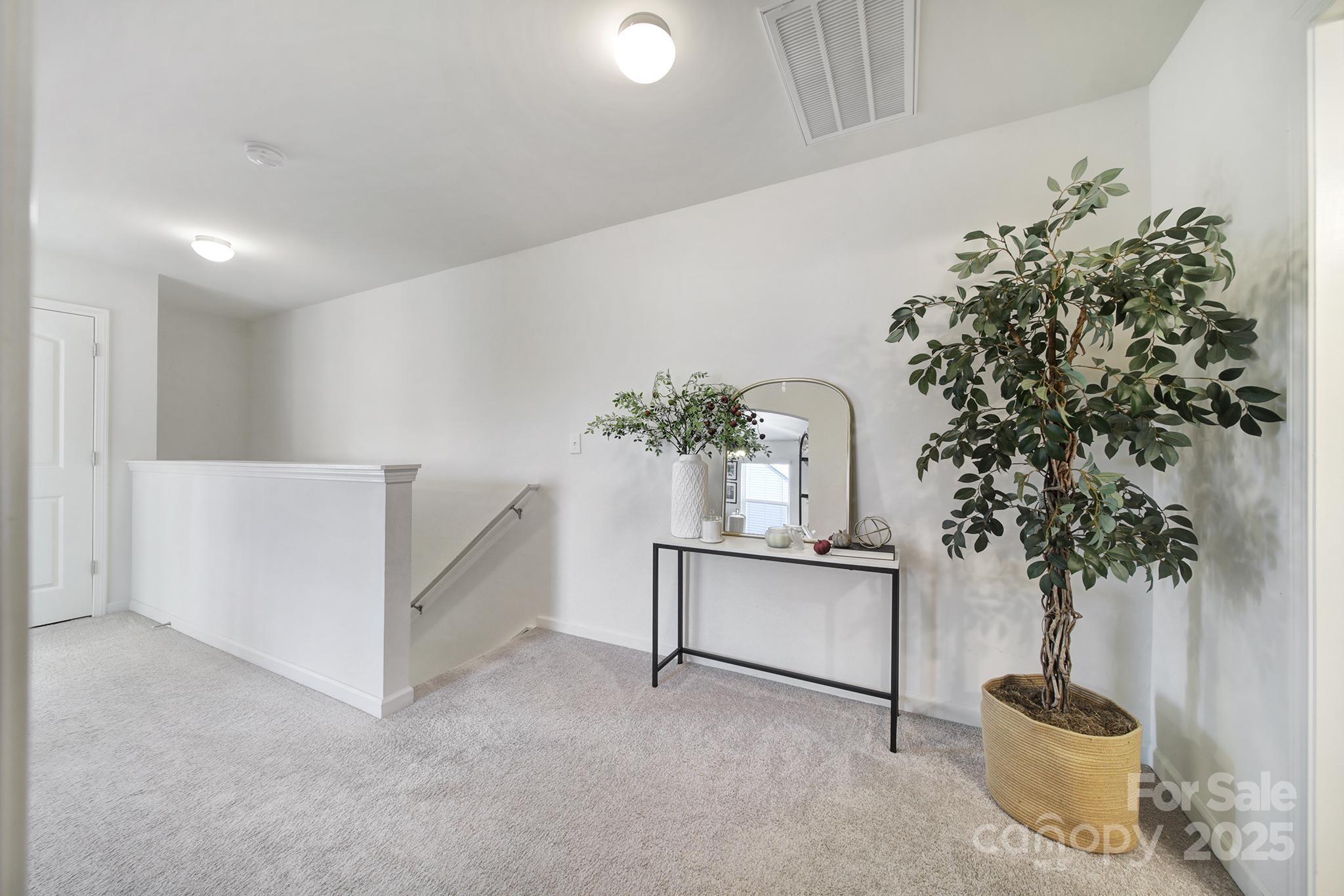 1028 Von Buren Boulevard